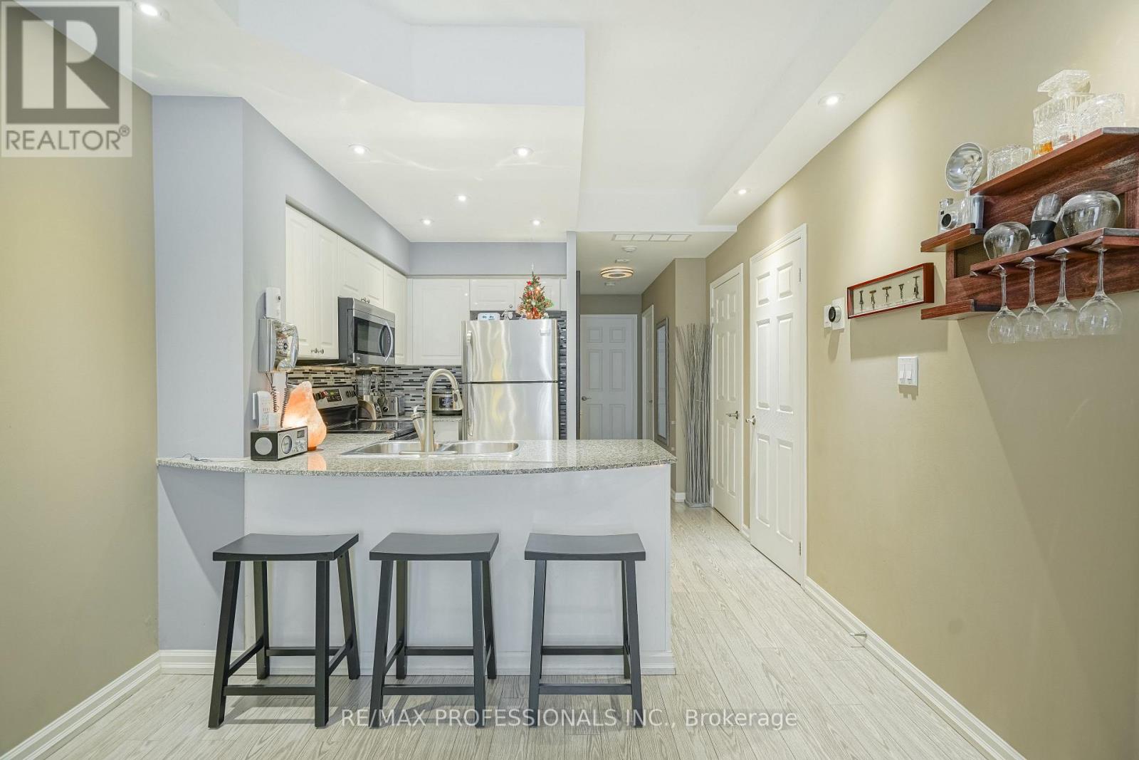 659 - 38 Stadium Road, Toronto (Niagara), Ontario  M5V 3P4 - Photo 10 - C12755250