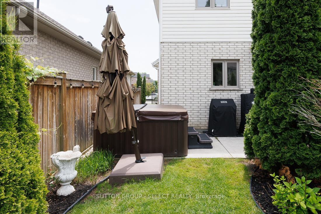382 Plane Tree Drive, London North, Ontario  N6G 5J4 - Photo 33 - X12754836