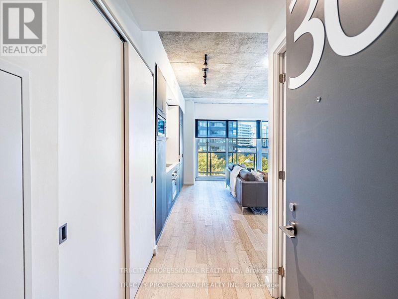 304 - 170 Bayview Avenue, Toronto (Waterfront Communities), Ontario  M5A 0M4 - Photo 2 - C12755386