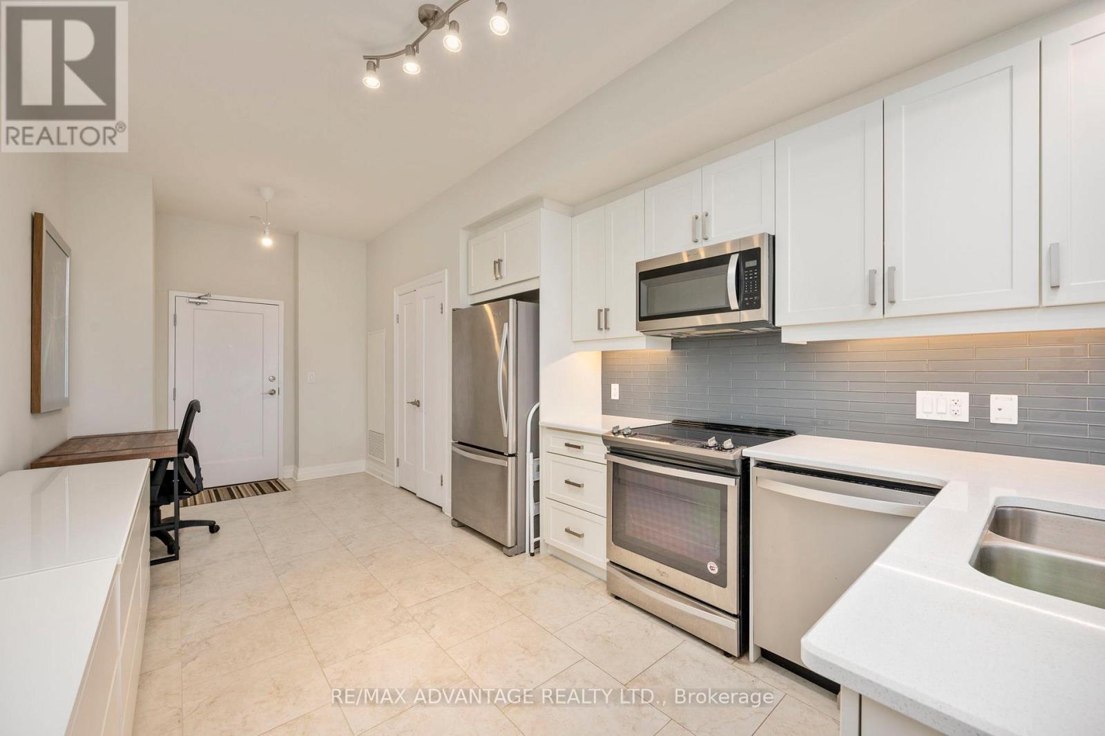 2002 - 505 Talbot Street, London East, Ontario  N6A 2S6 - Photo 7 - X12755176