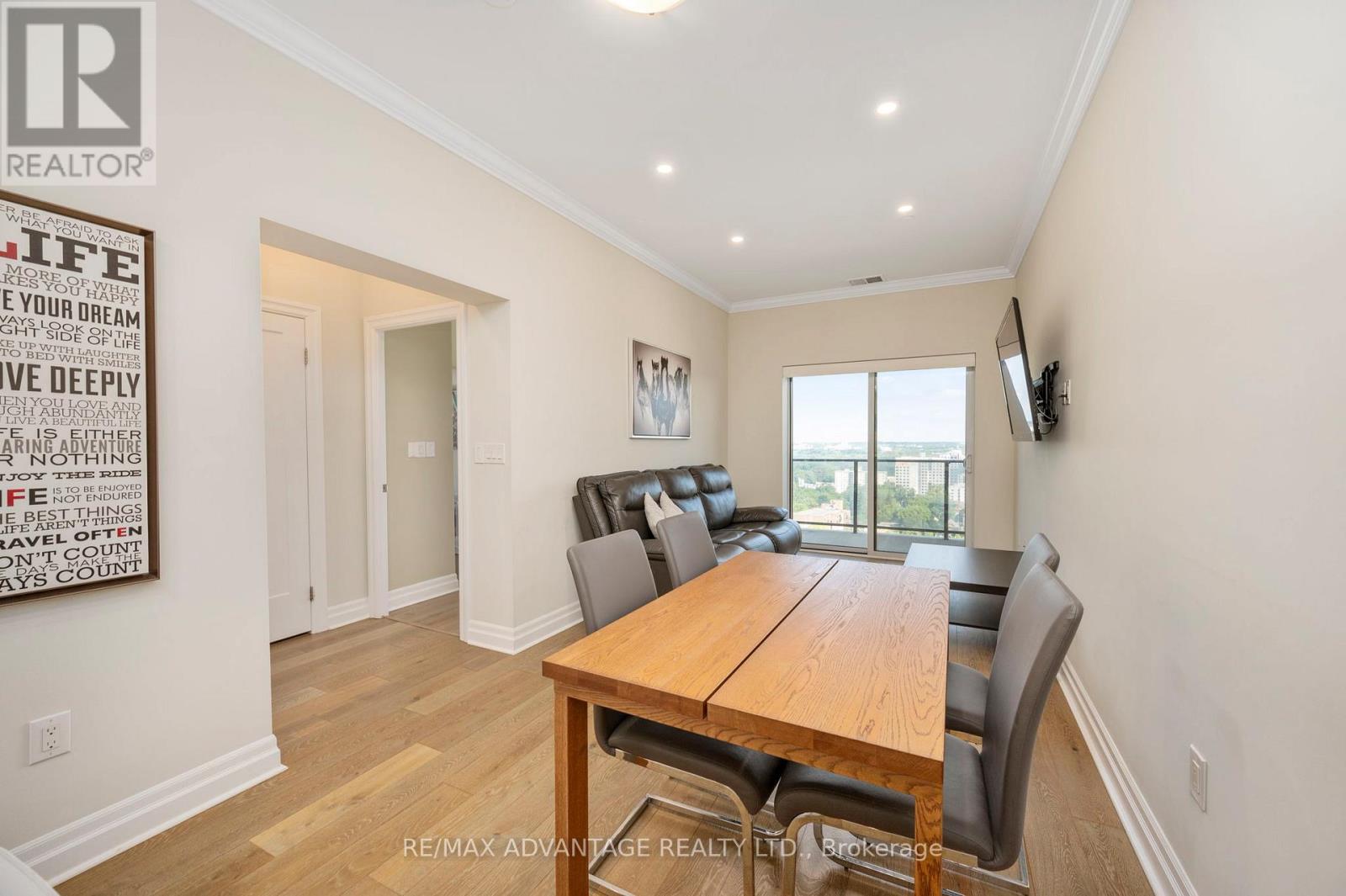 2002 - 505 Talbot Street, London East, Ontario  N6A 2S6 - Photo 12 - X12755176