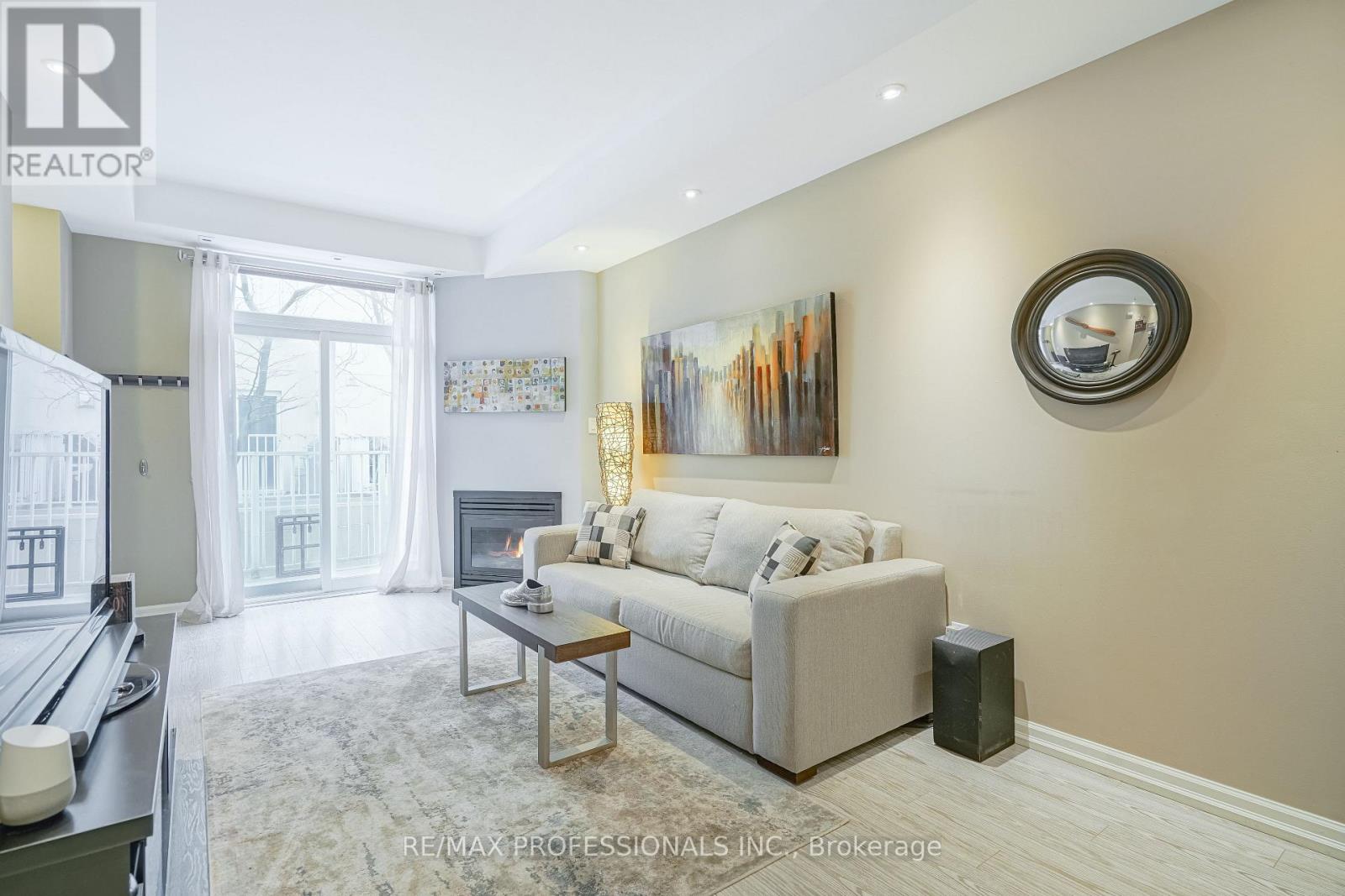 659 - 38 Stadium Road, Toronto (Niagara), Ontario  M5V 3P4 - Photo 8 - C12755250