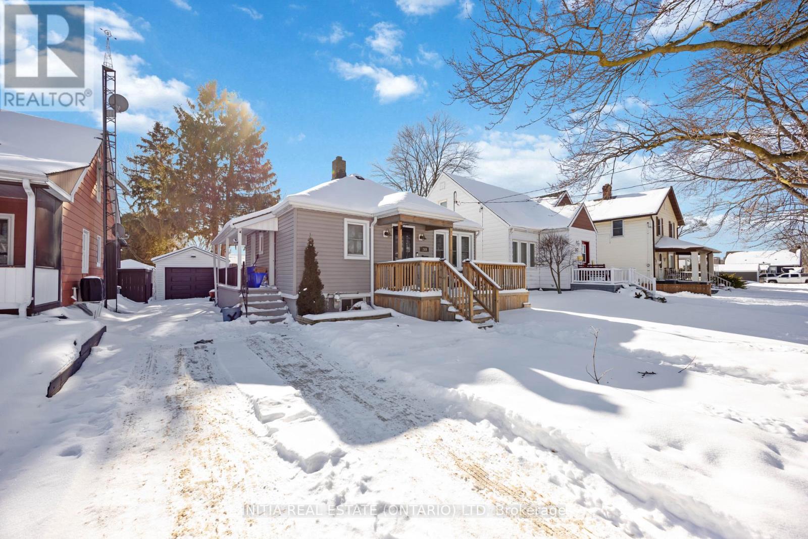 269 Ross Avenue, Sarnia, Ontario  N7T 1K1 - Photo 3 - X12755258