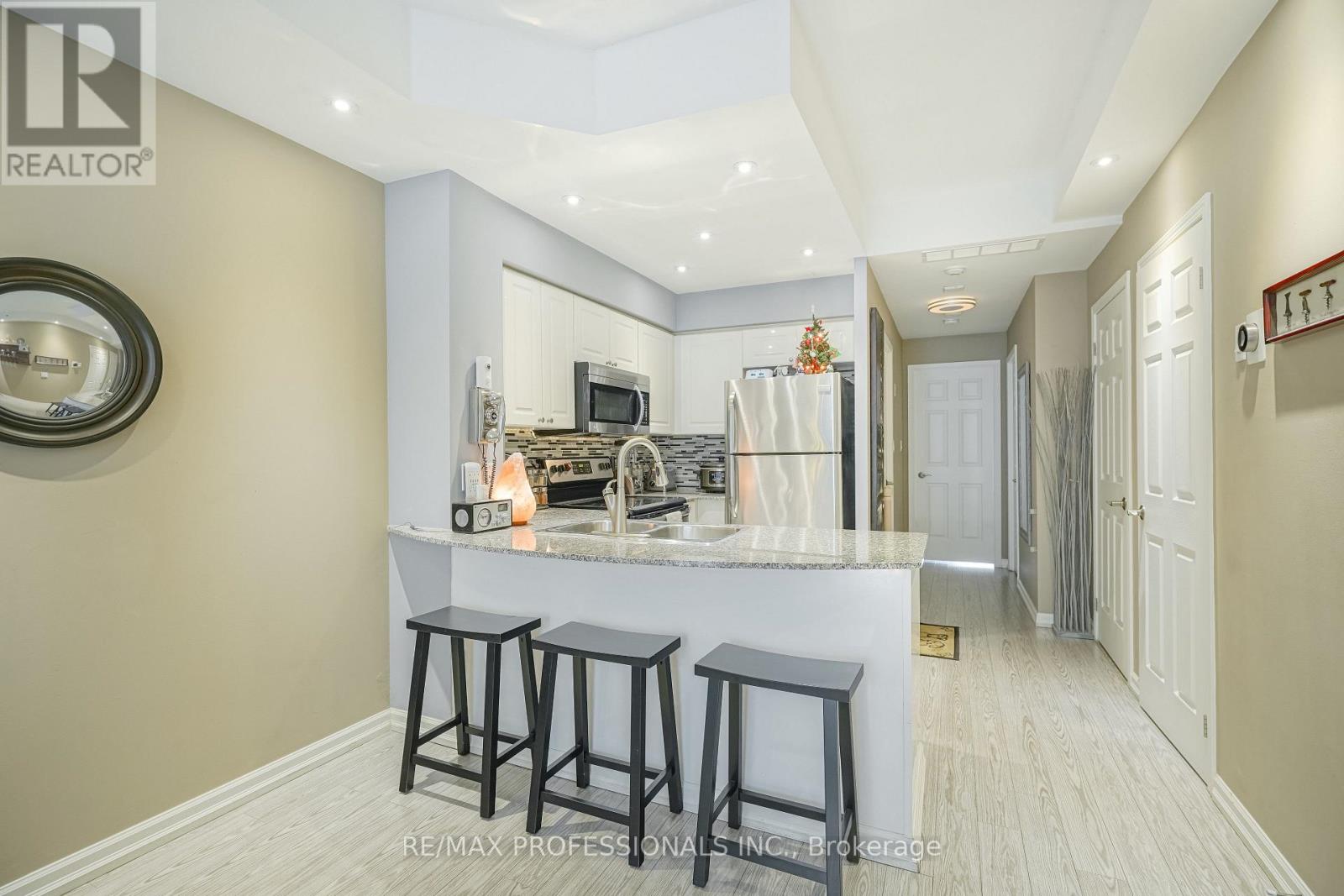 659 - 38 Stadium Road, Toronto (Niagara), Ontario  M5V 3P4 - Photo 9 - C12755250