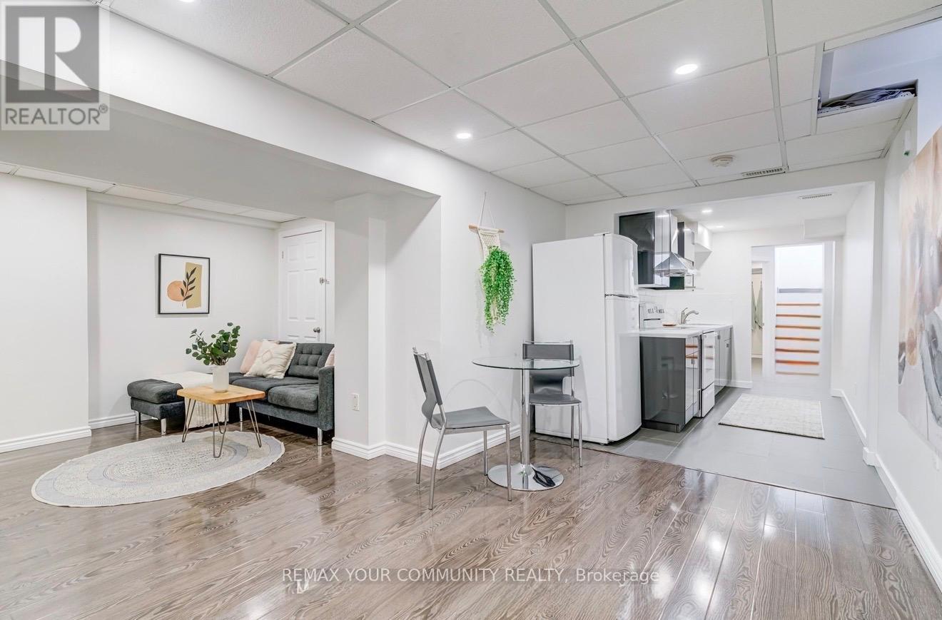 8 Ozner Crescent, Vaughan (Vellore Village), Ontario  L4H 0E2 - Photo 8 - N12755376