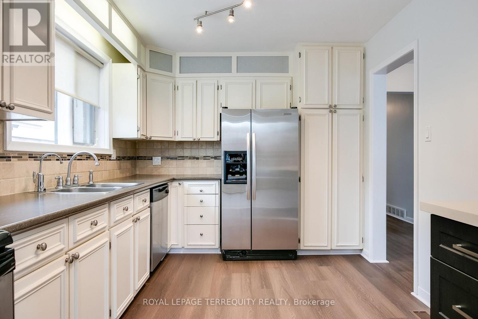 93 Searle Avenue, Toronto (Bathurst Manor), Ontario  M3H 4A8 - Photo 10 - C12755472