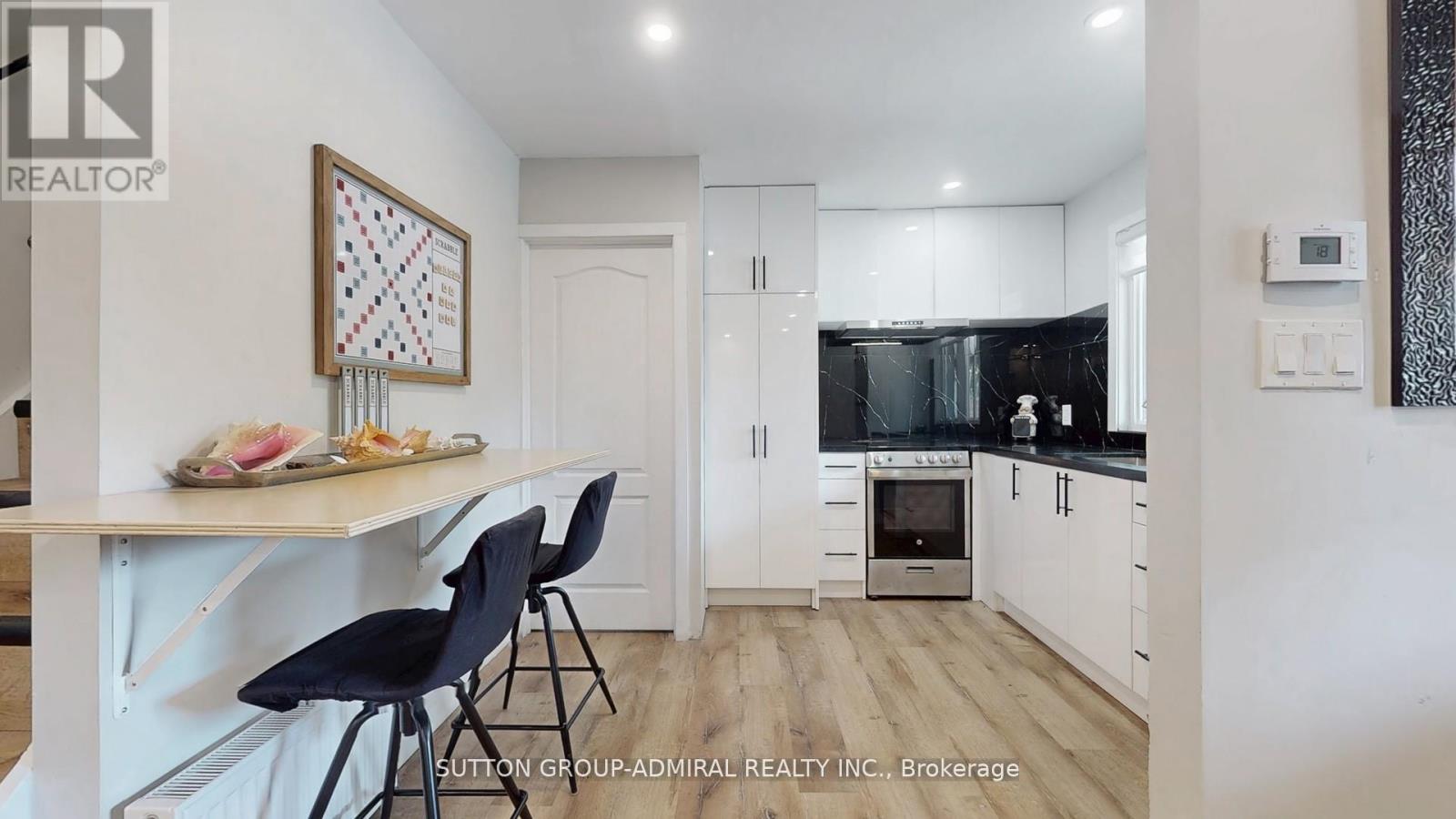 242 Muriel Street, Newmarket (Central Newmarket), Ontario  L3Y 3N3 - Photo 12 - N12755444