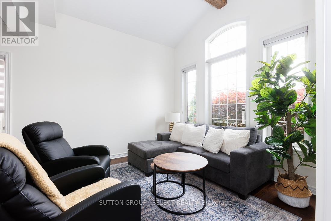 382 Plane Tree Drive, London North, Ontario  N6G 5J4 - Photo 5 - X12754836