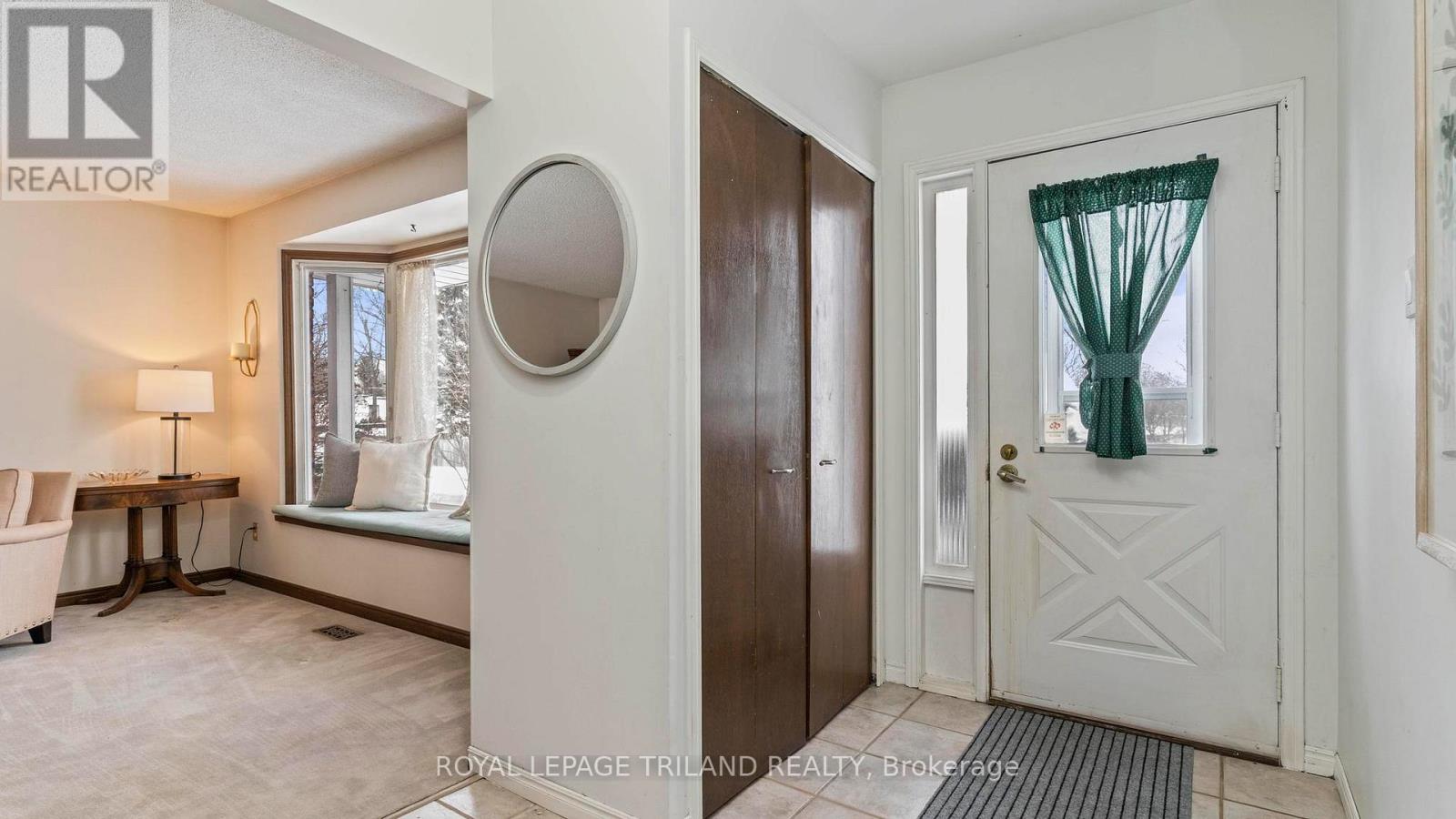 535 Grand View Avenue, London South, Ontario  N6K 3E8 - Photo 3 - X12755356