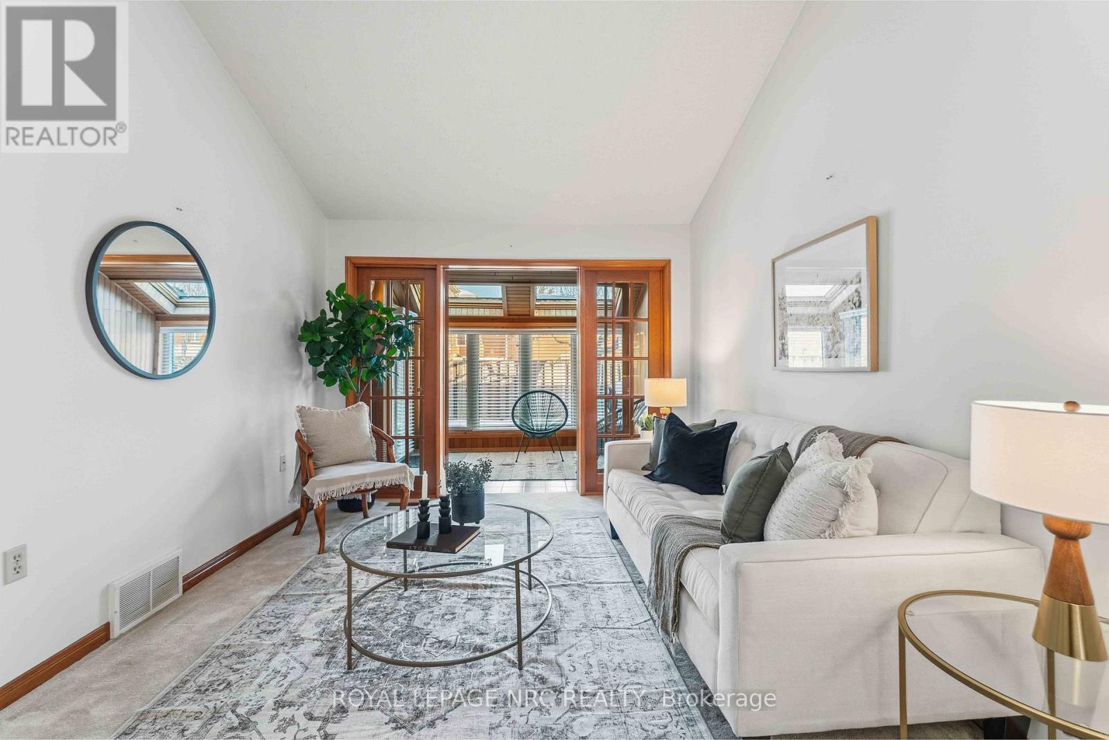 4115 Apple Blossom Lane, Lincoln (Lincoln-Jordan/vineland), Ontario  L0R 2C0 - Photo 10 - X12683736