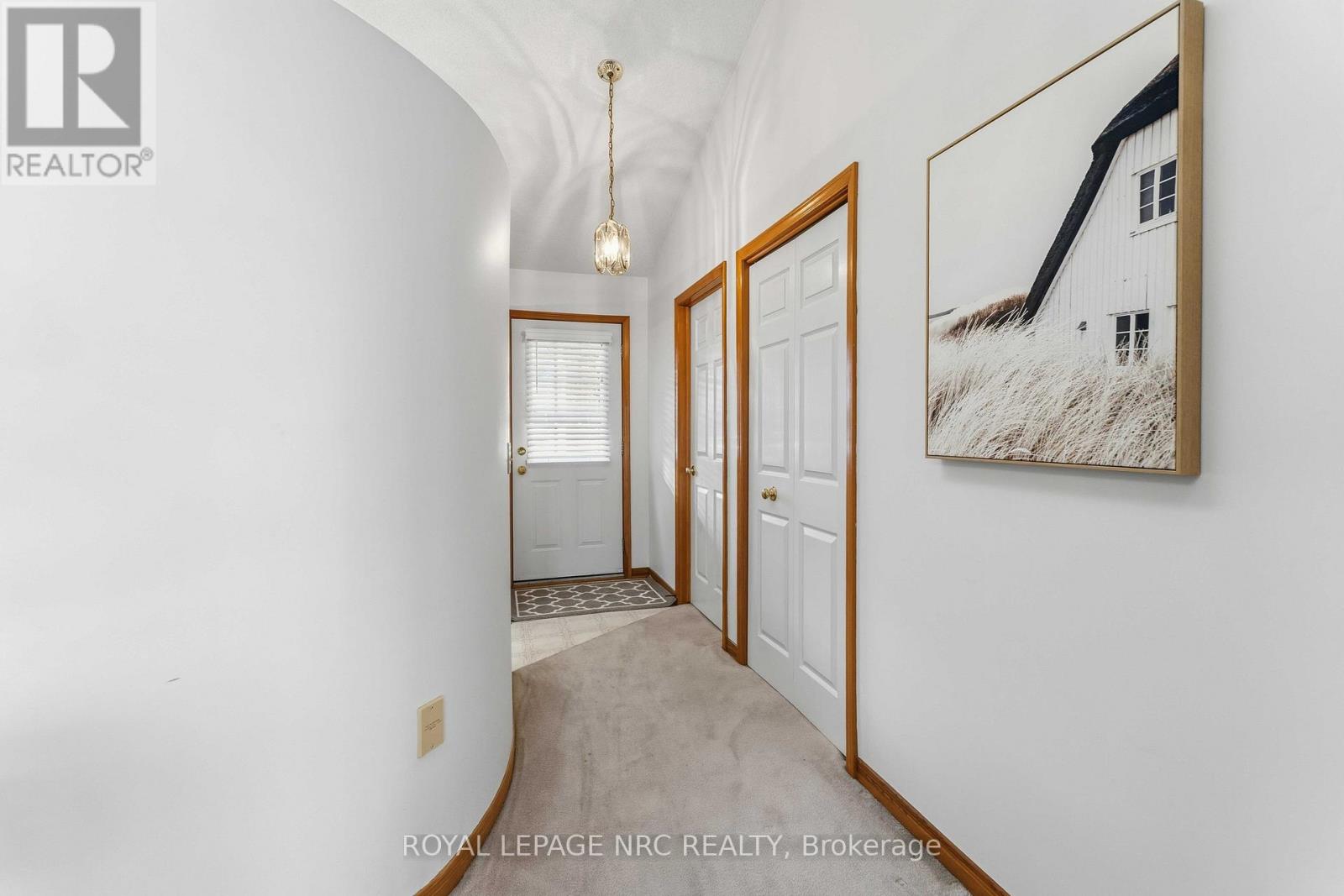 4115 Apple Blossom Lane, Lincoln (Lincoln-Jordan/vineland), Ontario  L0R 2C0 - Photo 5 - X12683736