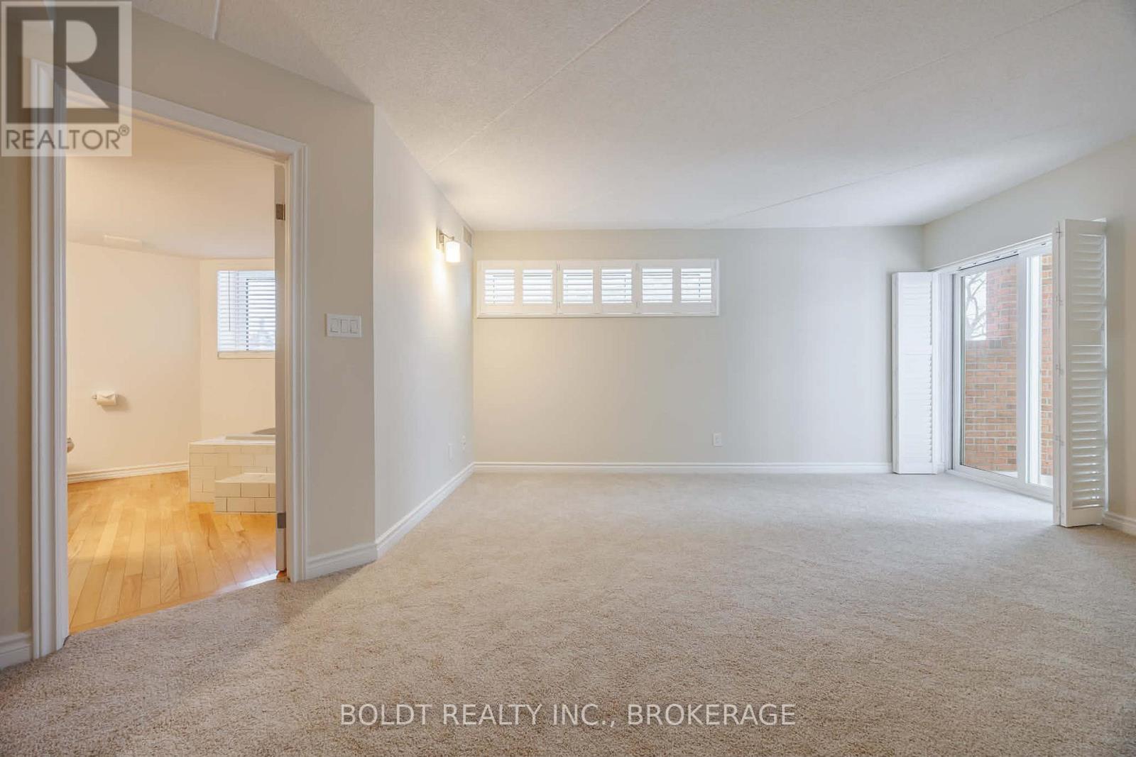 301 - 244 Lakeshore Road, St. Catharines (Vine/linwell), Ontario  L2M 1R6 - Photo 8 - X12754028