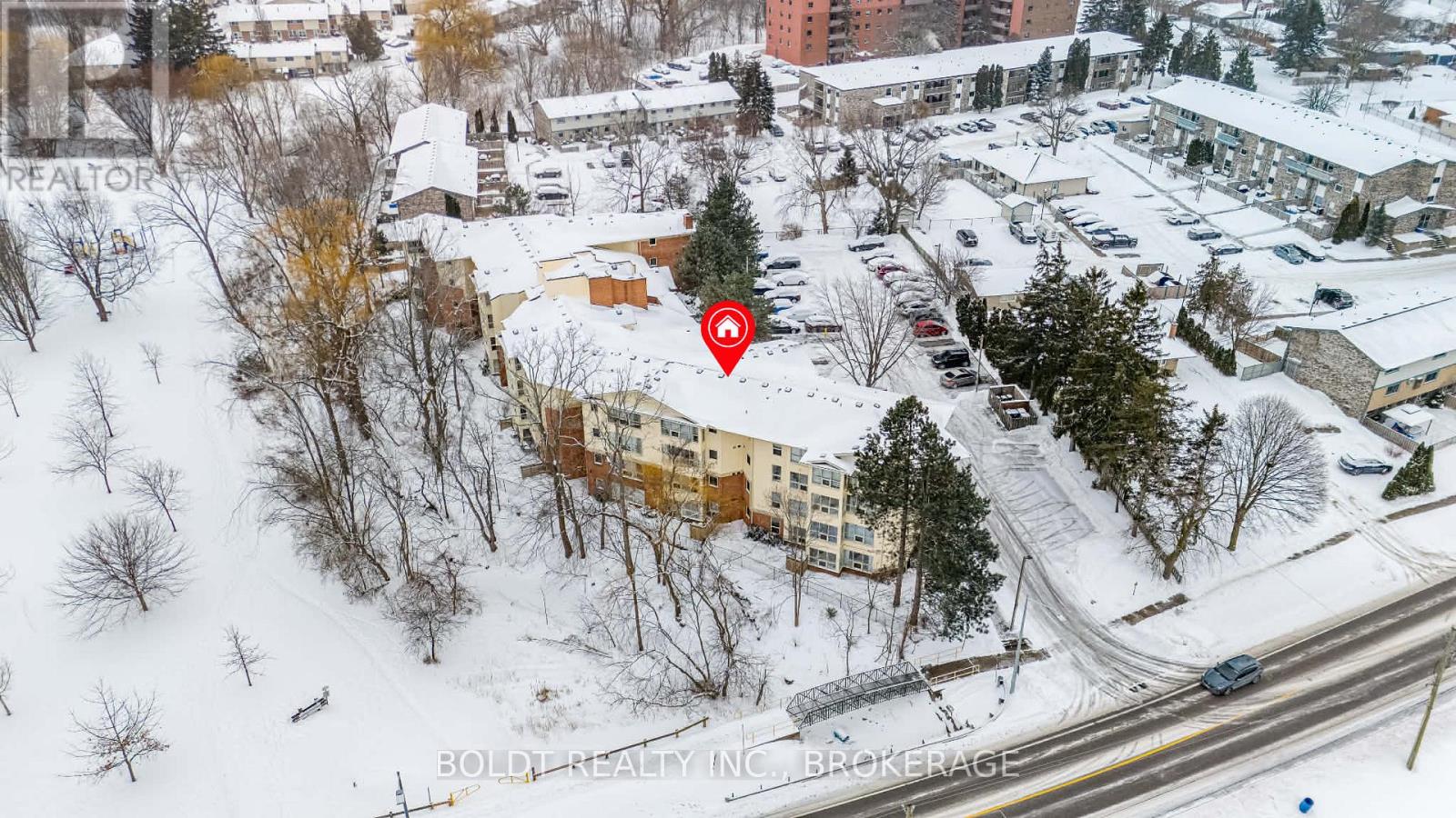 301 - 244 Lakeshore Road, St. Catharines (Vine/linwell), Ontario  L2M 1R6 - Photo 2 - X12754028