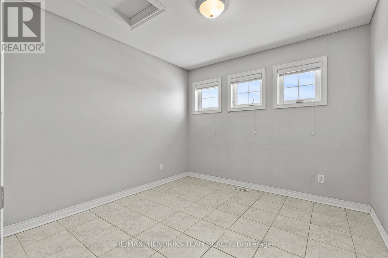 2 Townline Road E, Thorold (Thorold Downtown), Ontario  L2V 2C3 - Photo 19 - X12754662