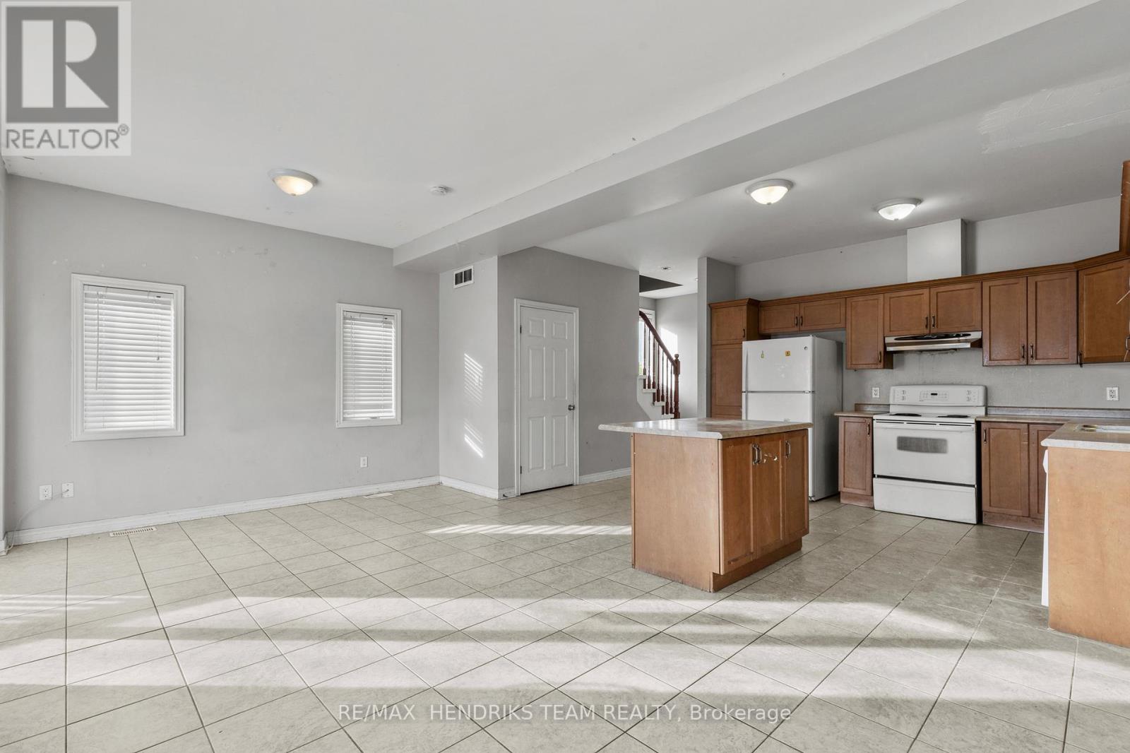 2 Townline Road E, Thorold (Thorold Downtown), Ontario  L2V 2C3 - Photo 12 - X12754662