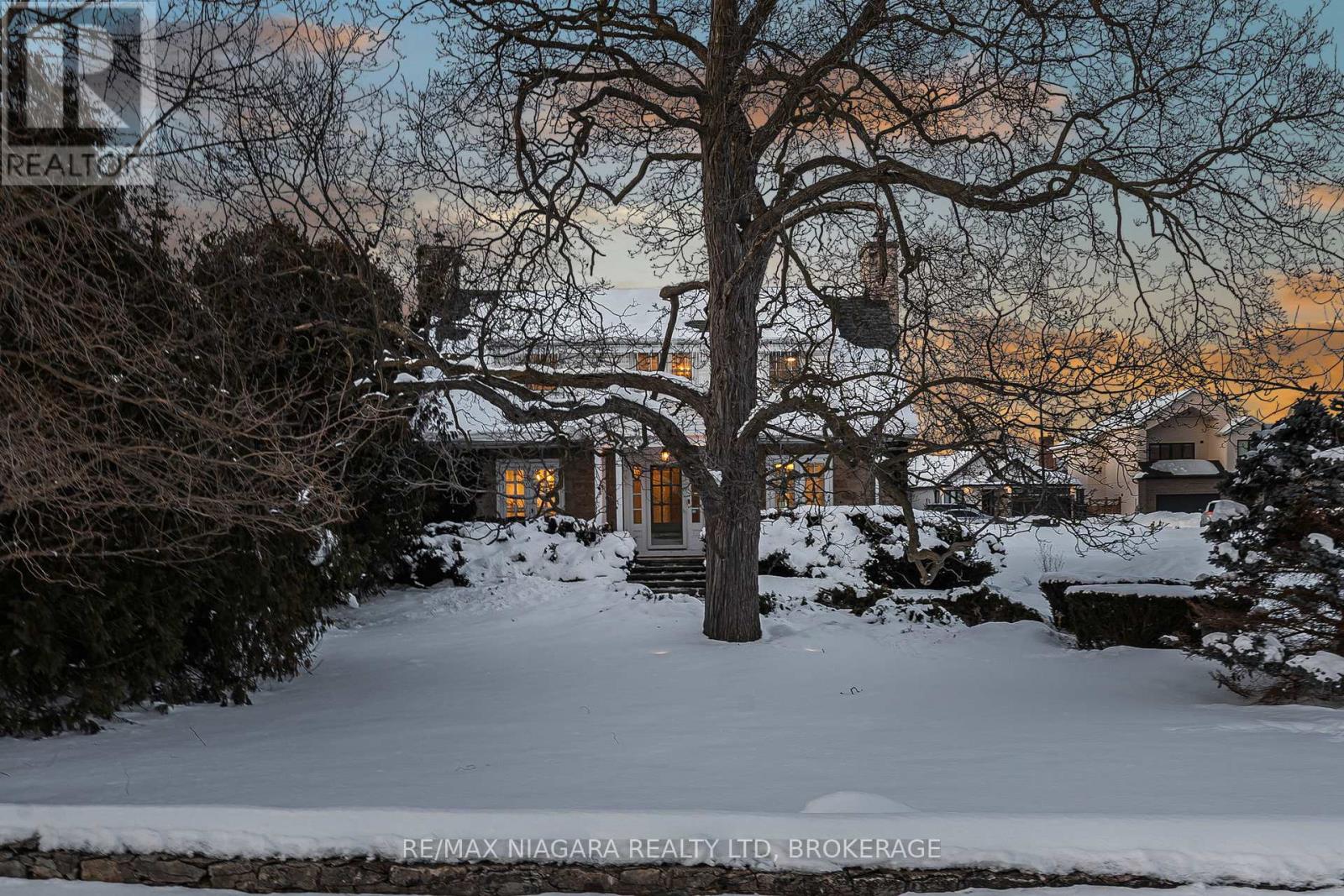 1840 Decew Road, Thorold (Confederation Heights), Ontario  L0S 1E6 - Photo 2 - X12754666