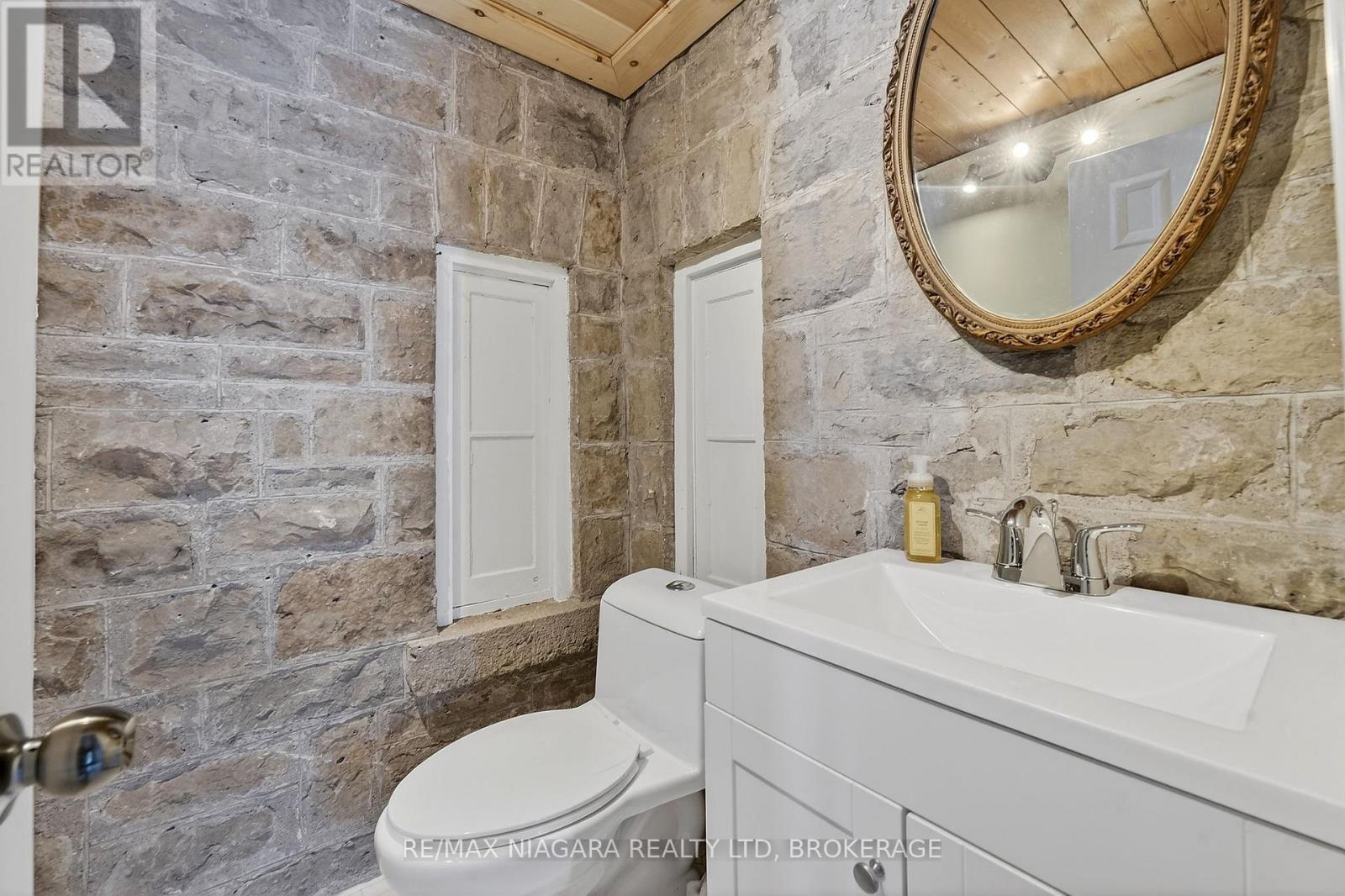 1840 Decew Road, Thorold (Confederation Heights), Ontario  L0S 1E6 - Photo 21 - X12754666