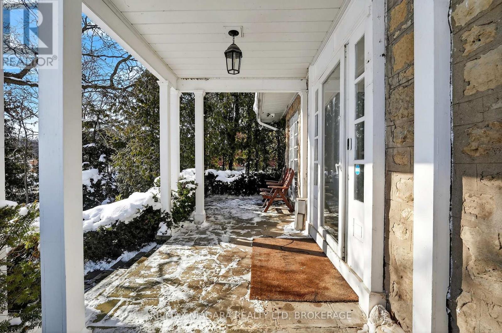 1840 Decew Road, Thorold (Confederation Heights), Ontario  L0S 1E6 - Photo 4 - X12754666