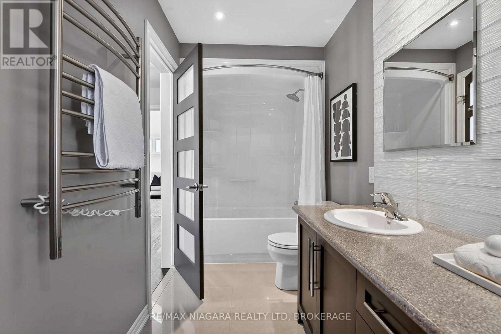 5799 Osprey Avenue, Niagara Falls, Ontario  L2H 0G2 - Photo 23 - X12755170