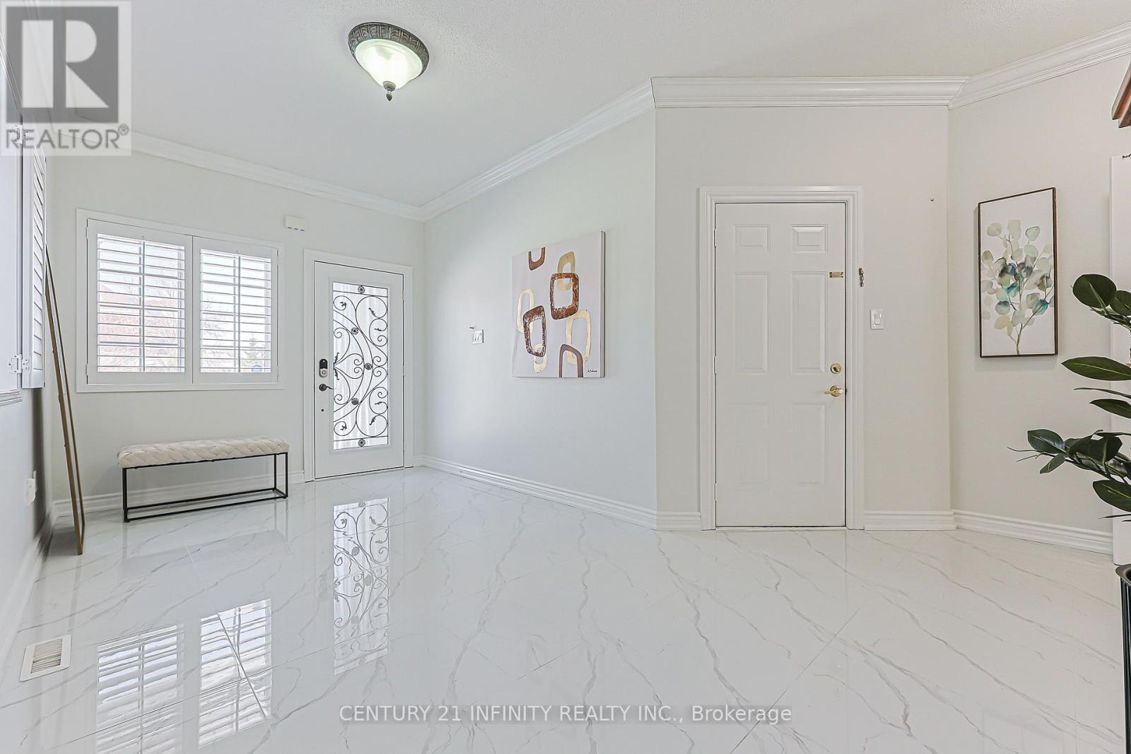 31 Gloria Crescent, Whitby, Ontario  L1P 1V4 - Photo 3 - E12754638