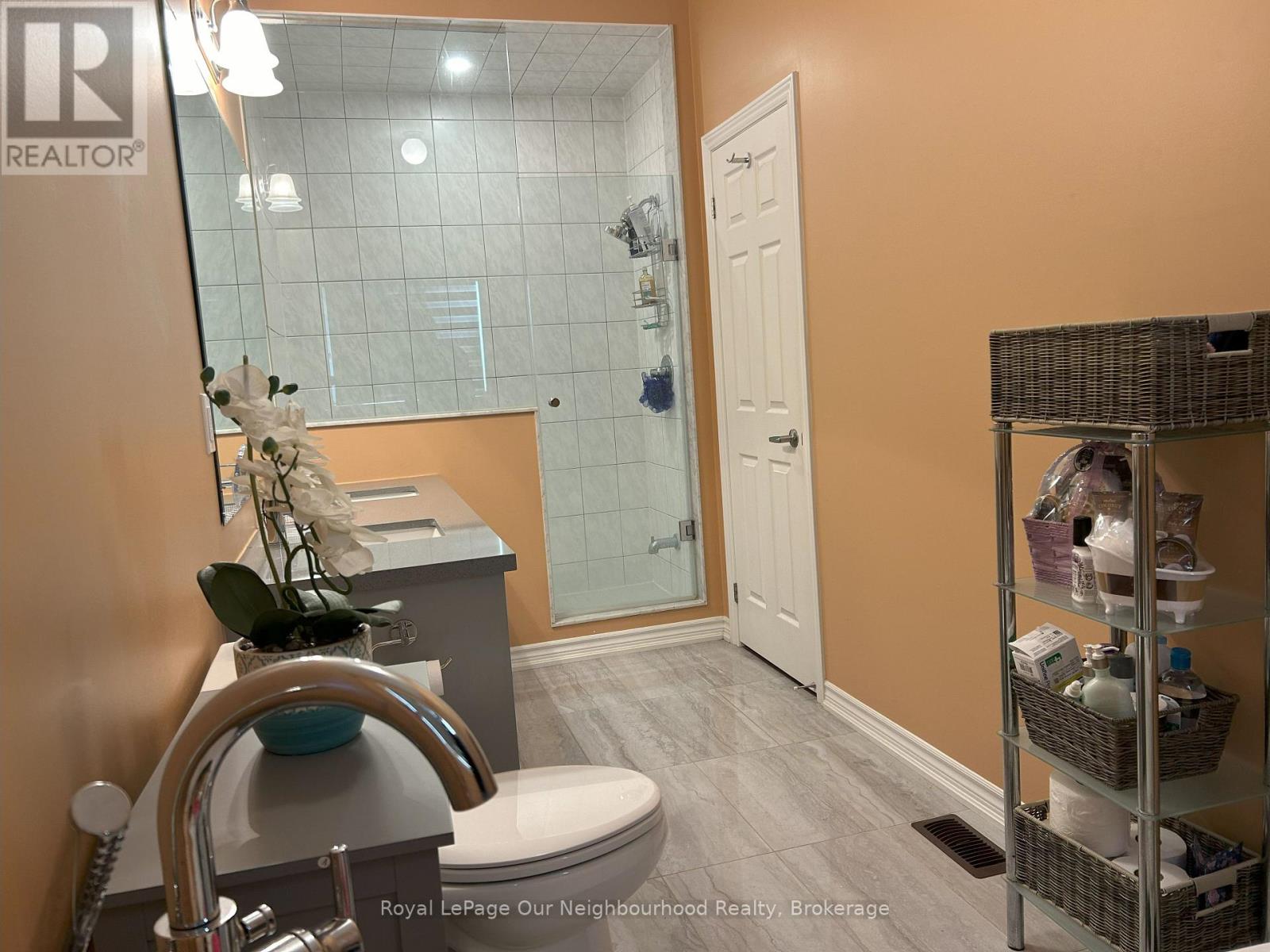 249 Fleetwood Drive, Oshawa (Eastdale), Ontario  L1K 3E8 - Photo 17 - E12754978