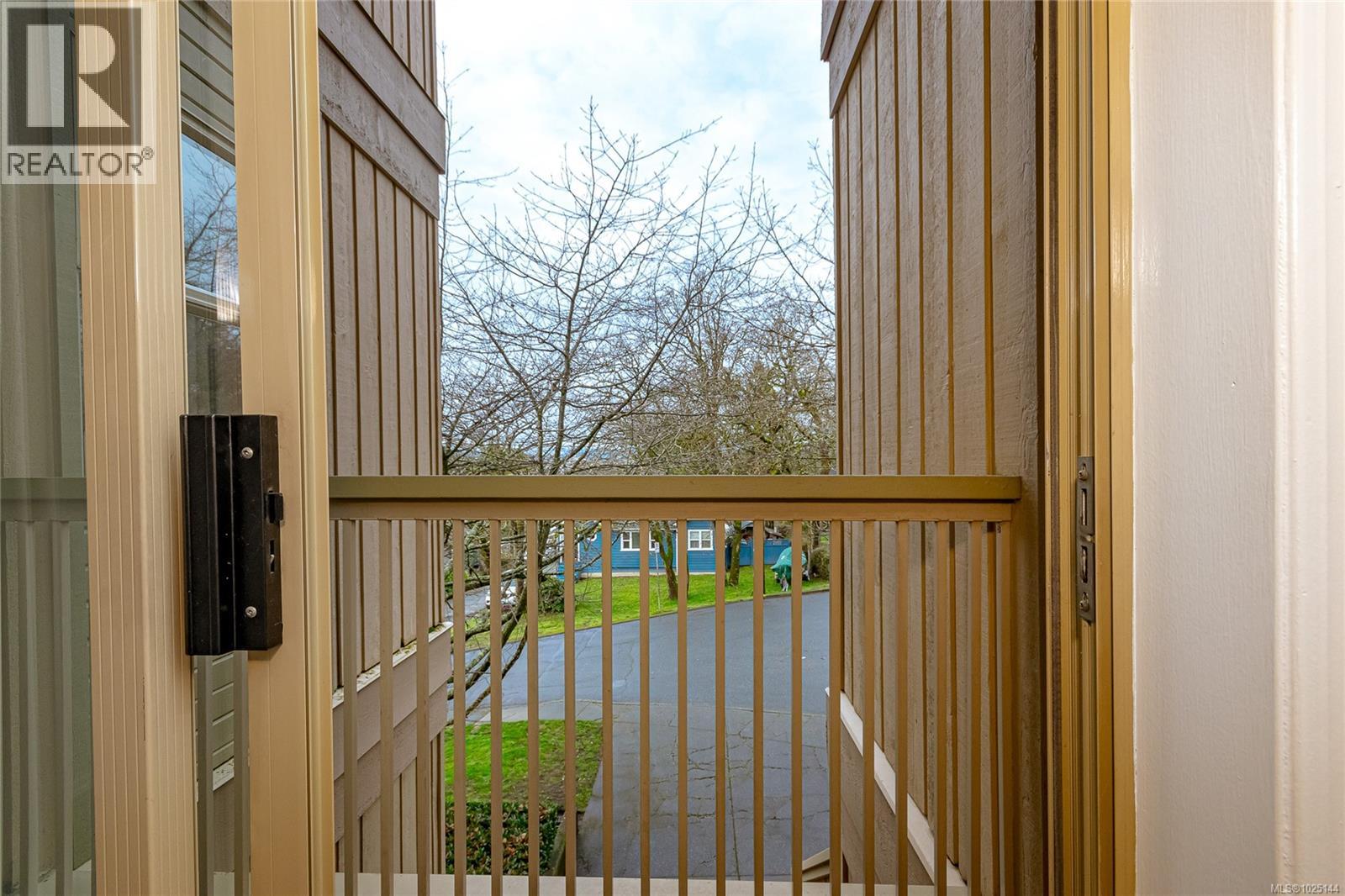 201 3363 Glasgow Ave, Saanich, British Columbia  V8X 1M5 - Photo 22 - 1025144