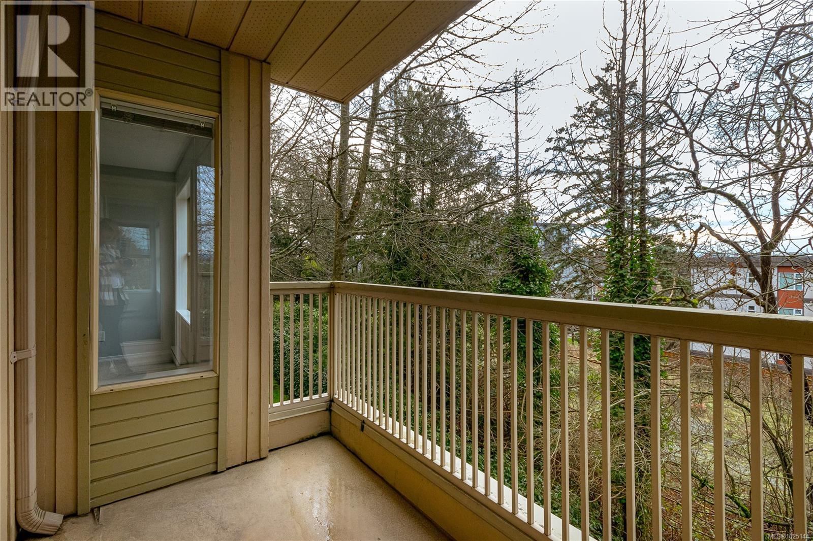 201 3363 Glasgow Ave, Saanich, British Columbia  V8X 1M5 - Photo 23 - 1025144