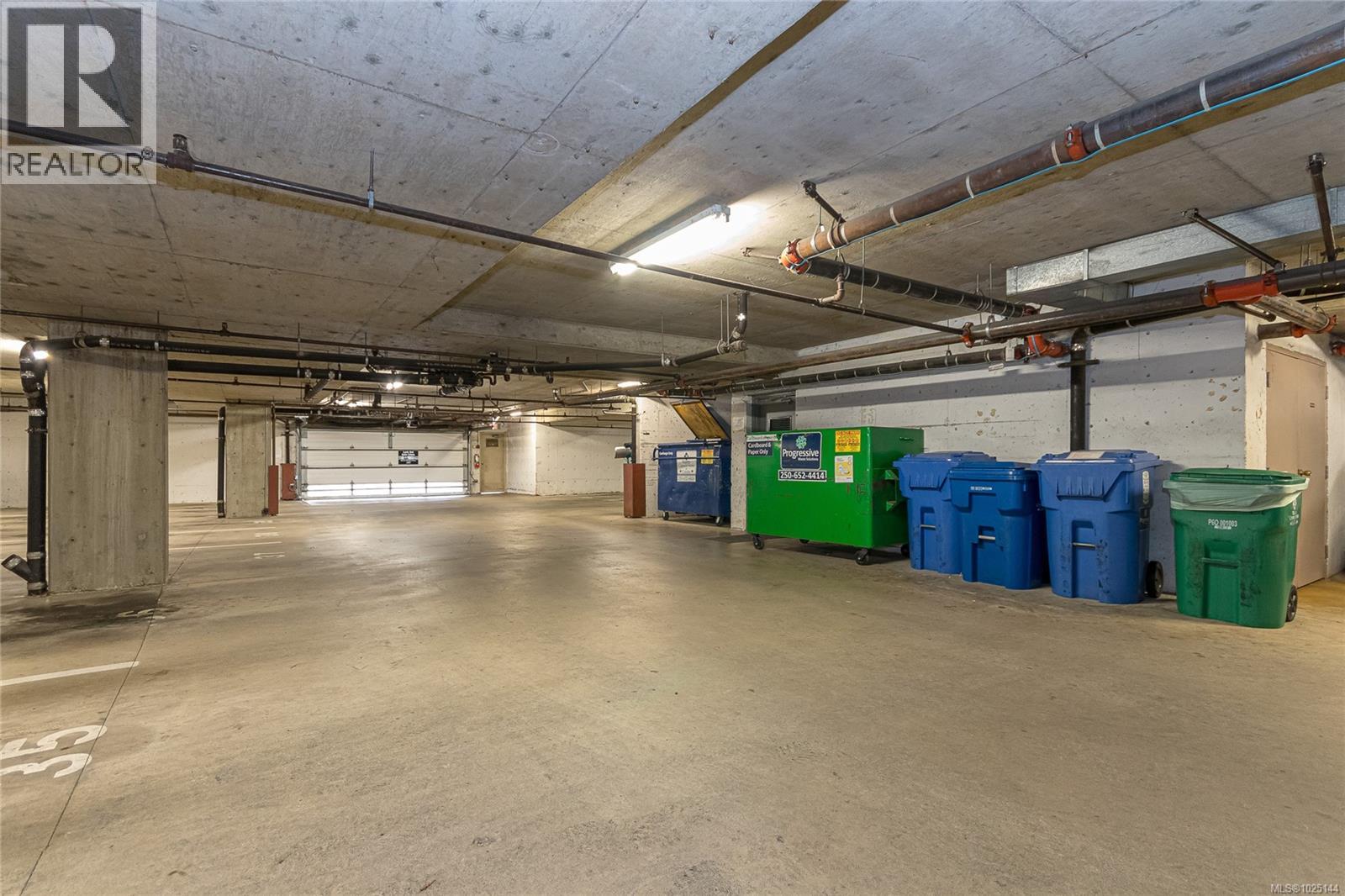 201 3363 Glasgow Ave, Saanich, British Columbia  V8X 1M5 - Photo 26 - 1025144