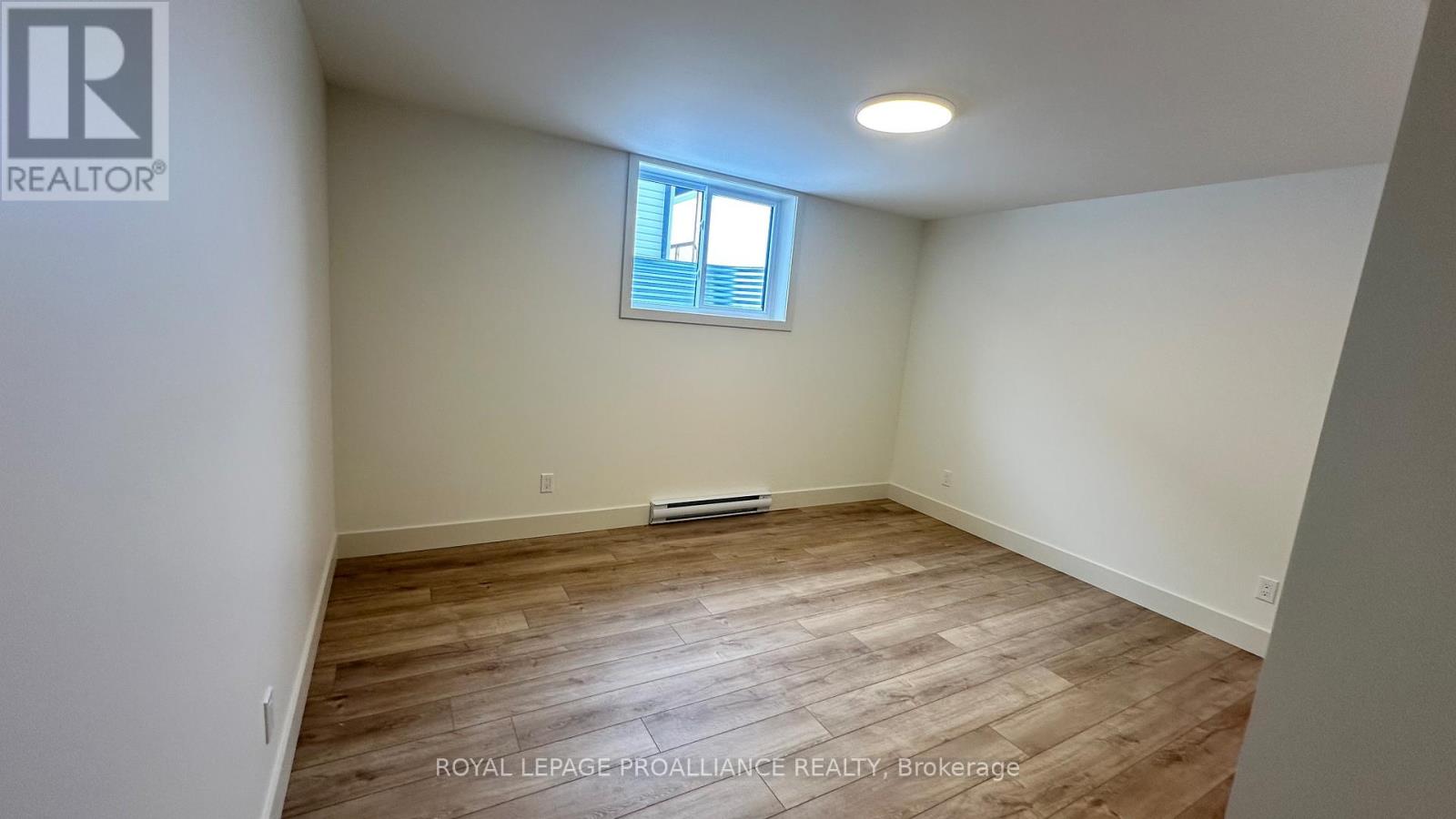 B - 162 Sienna Avenue, Belleville (Belleville Ward), Ontario  K8P 0J6 - Photo 10 - X12750060