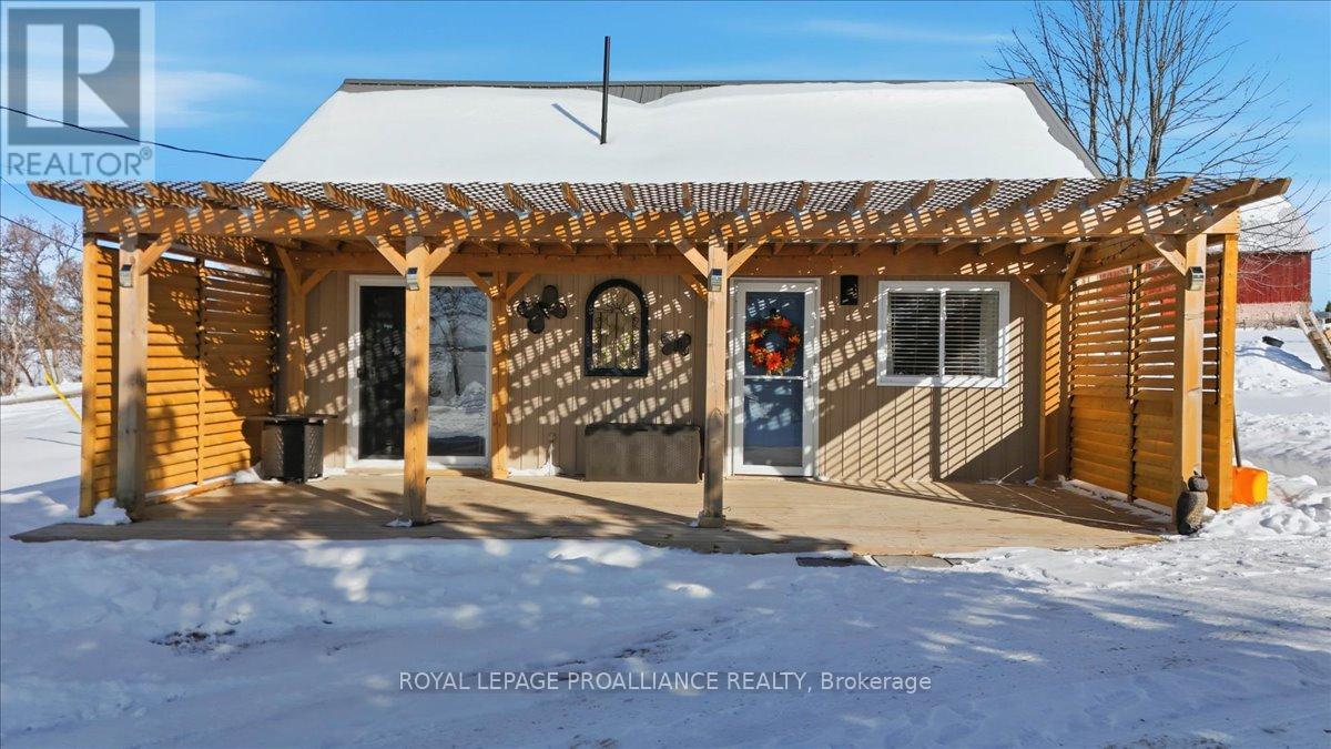 880 Big Island Road, Prince Edward County (Sophiasburg Ward), Ontario  K0K 1W0 - Photo 2 - X12754322