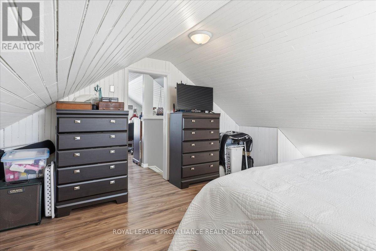 880 Big Island Road, Prince Edward County (Sophiasburg Ward), Ontario  K0K 1W0 - Photo 23 - X12754322