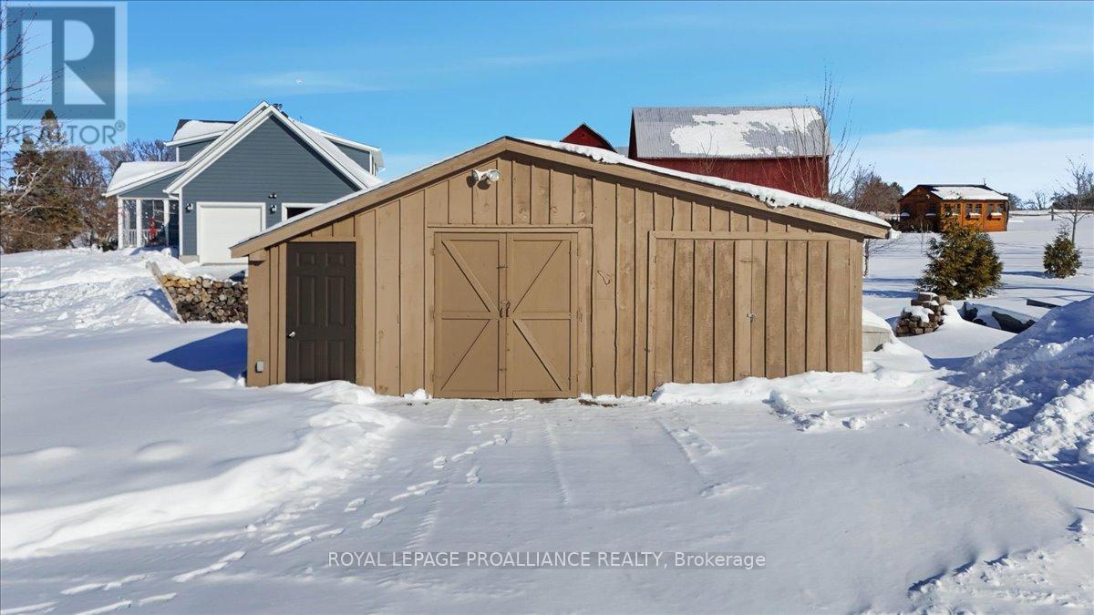 880 Big Island Road, Prince Edward County (Sophiasburg Ward), Ontario  K0K 1W0 - Photo 30 - X12754322