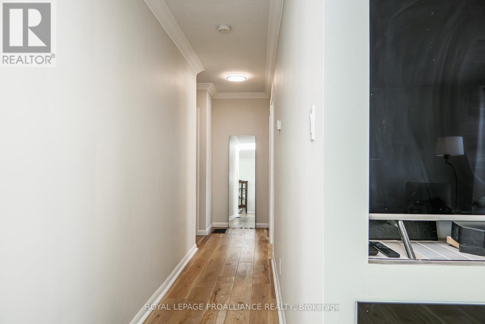 10 Devere Gardens, Quinte West (Trenton Ward), Ontario  K8V 3M3 - Photo 11 - X12754462