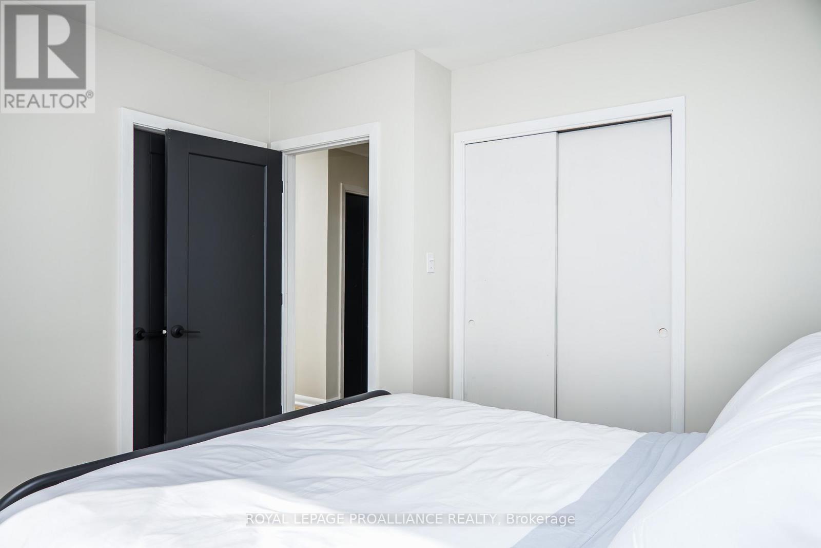 10 Devere Gardens, Quinte West (Trenton Ward), Ontario  K8V 3M3 - Photo 18 - X12754462