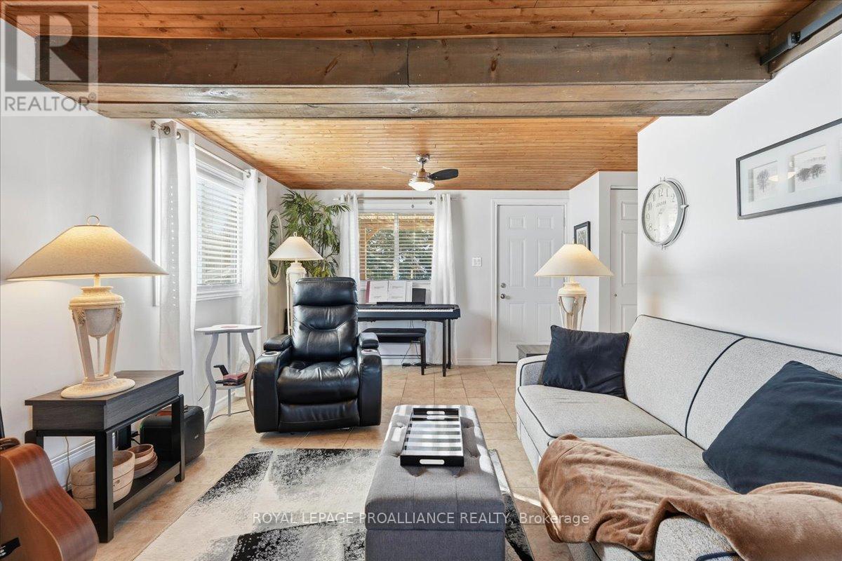 880 Big Island Road, Prince Edward County (Sophiasburg Ward), Ontario  K0K 1W0 - Photo 4 - X12754322