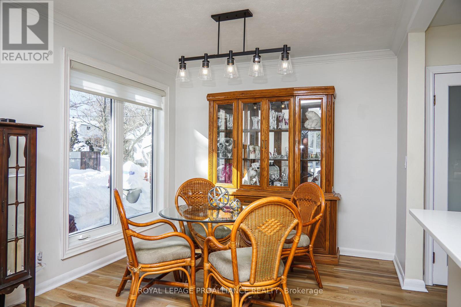 10 Devere Gardens, Quinte West (Trenton Ward), Ontario  K8V 3M3 - Photo 9 - X12754462