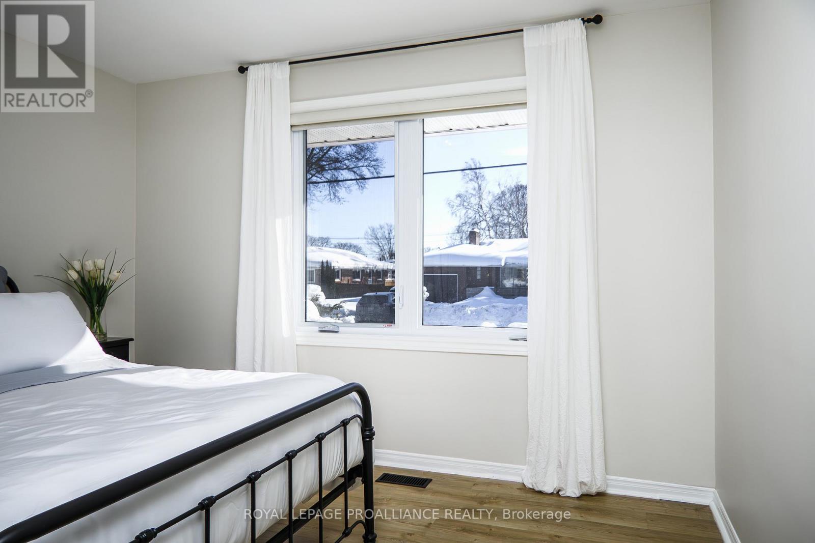 10 Devere Gardens, Quinte West (Trenton Ward), Ontario  K8V 3M3 - Photo 16 - X12754462