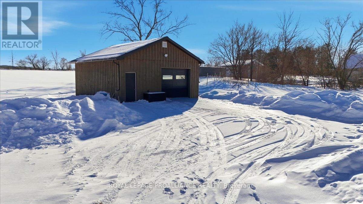 880 Big Island Road, Prince Edward County (Sophiasburg Ward), Ontario  K0K 1W0 - Photo 29 - X12754322