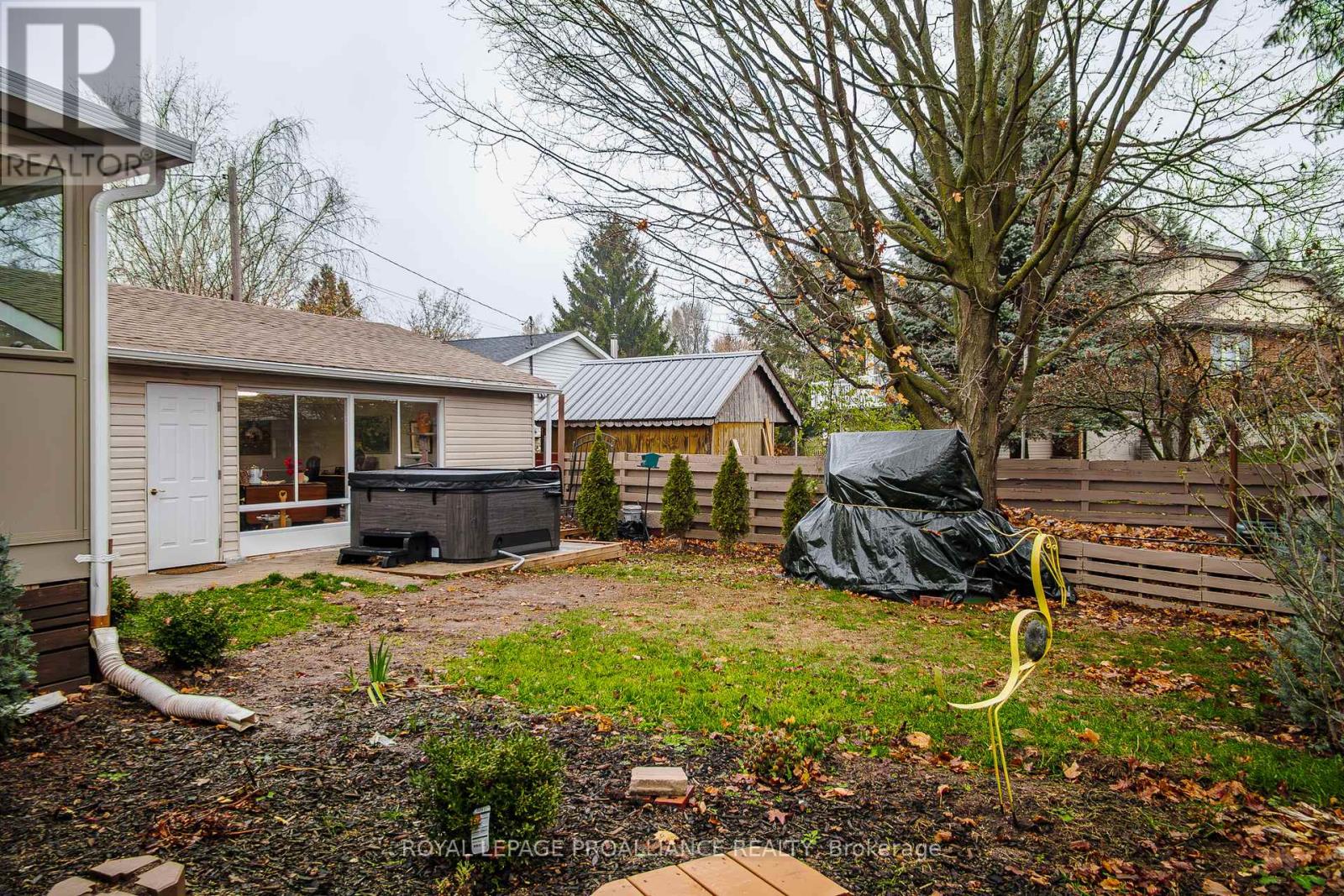 10 Devere Gardens, Quinte West (Trenton Ward), Ontario  K8V 3M3 - Photo 48 - X12754462