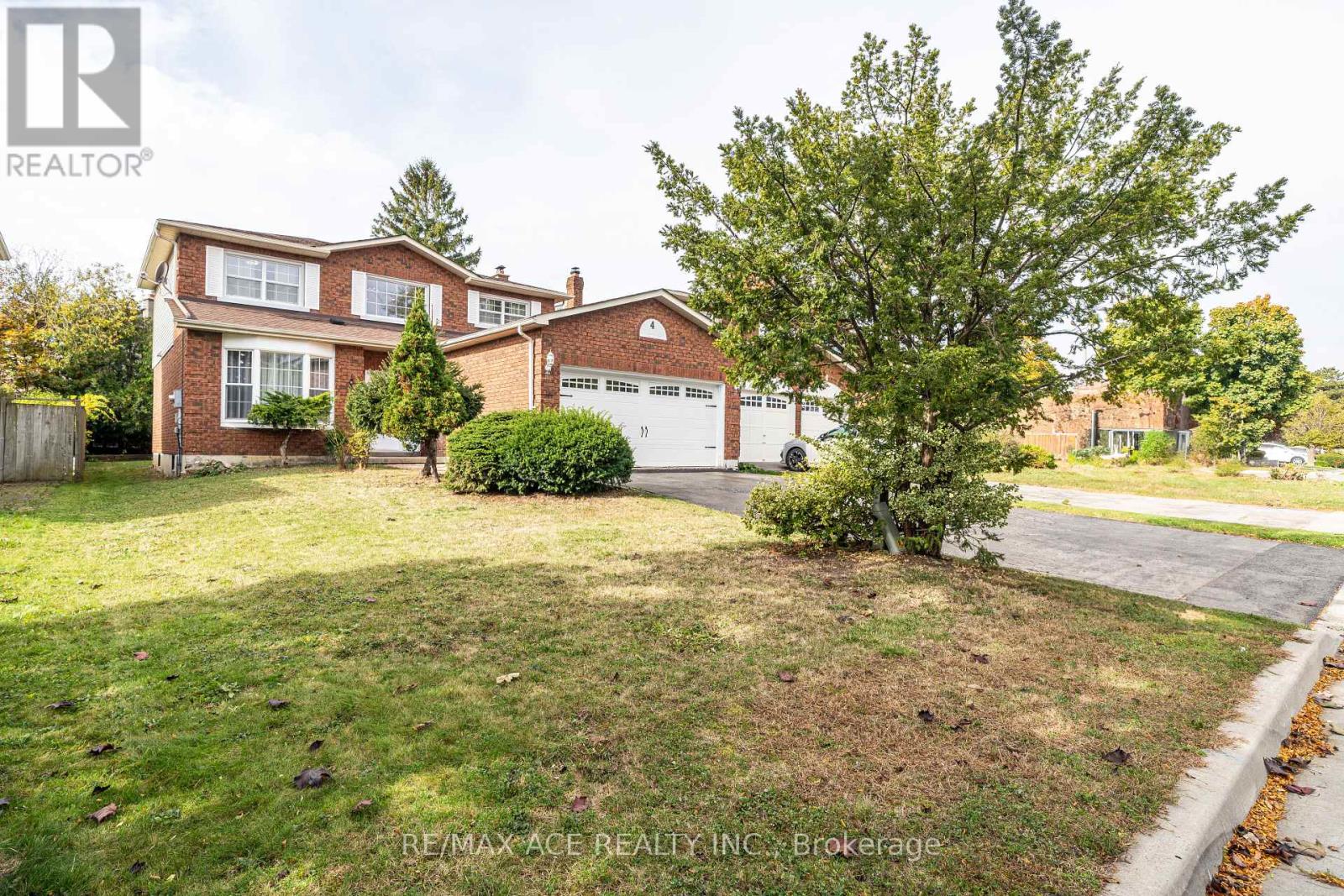 4 Broughton Court, Whitby (Pringle Creek), Ontario  L1N 6Y8 - Photo 2 - E12755412