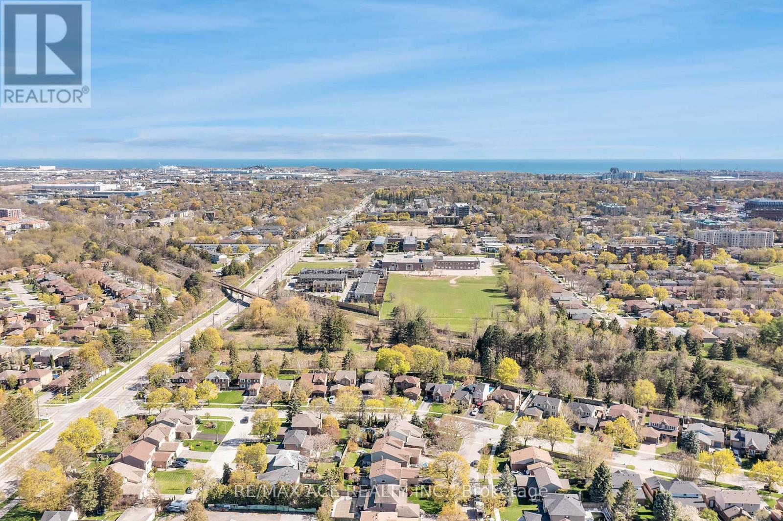 4 Broughton Court, Whitby (Pringle Creek), Ontario  L1N 6Y8 - Photo 47 - E12755412