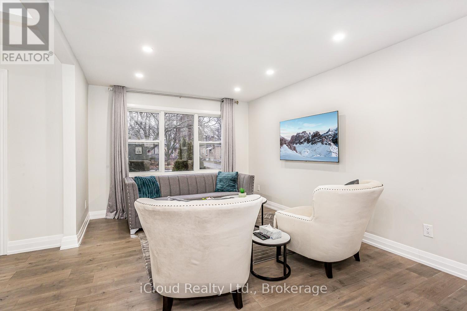 89 Darlingside Drive, Toronto (West Hill), Ontario  M1E 3P2 - Photo 3 - E12755490