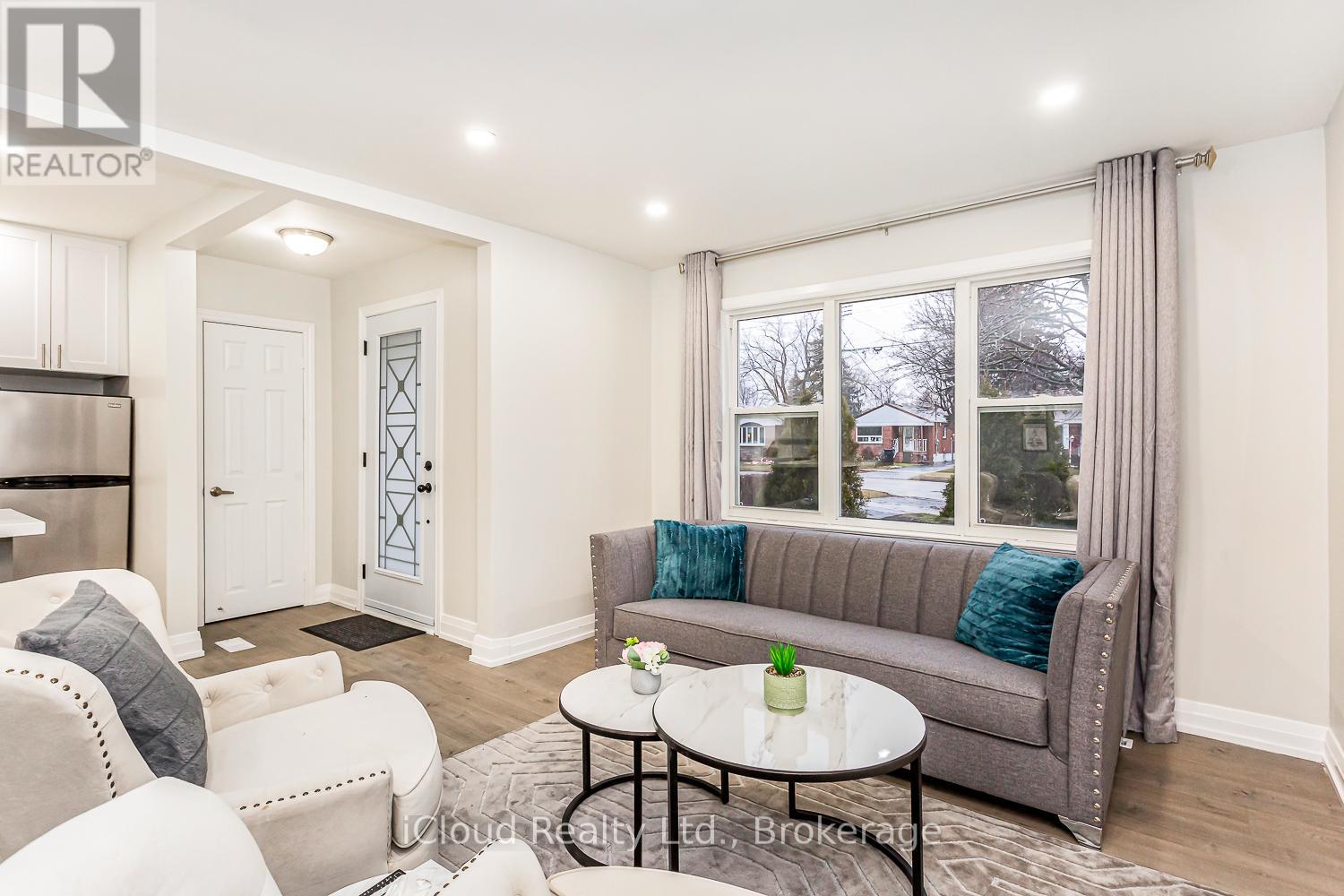 89 Darlingside Drive, Toronto (West Hill), Ontario  M1E 3P2 - Photo 5 - E12755490