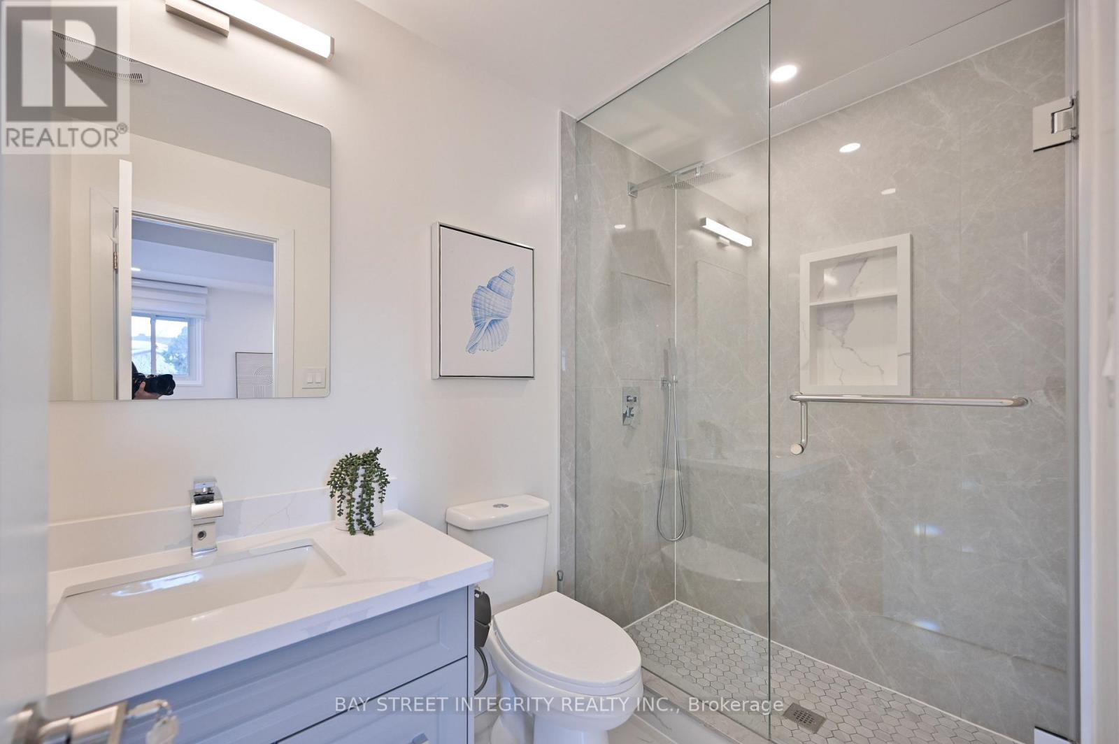 85 Angus Drive, Toronto, Ontario  M2J 2W9 - Photo 10 - C12756692