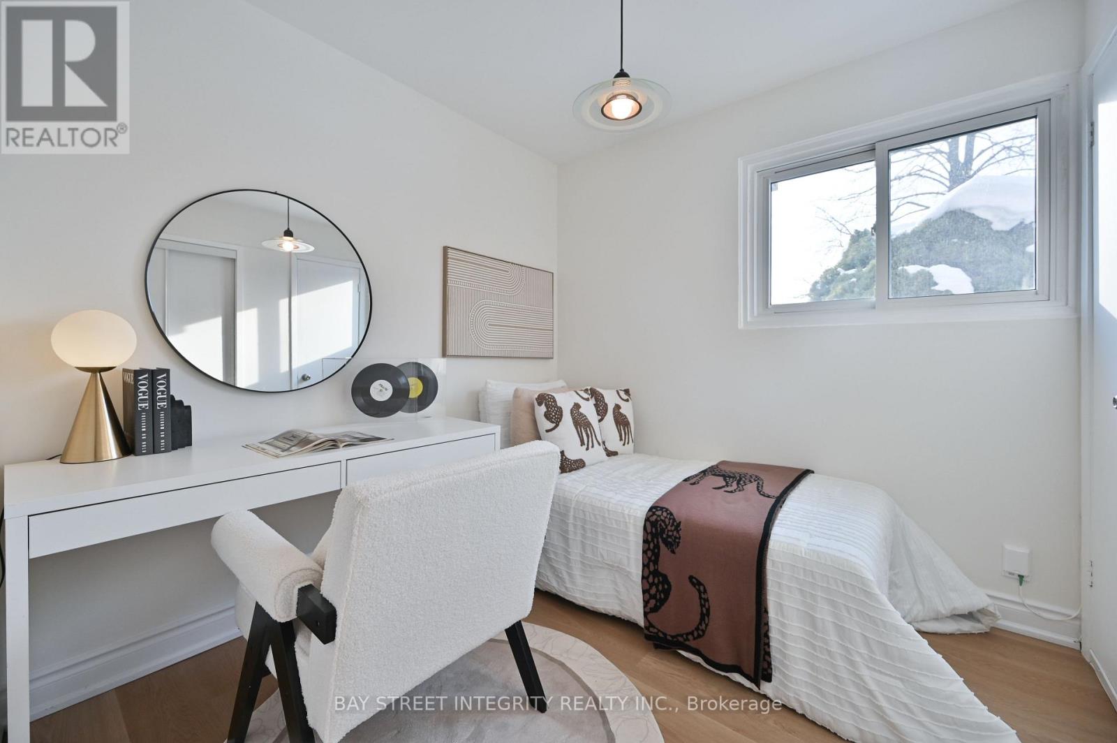 85 Angus Drive, Toronto, Ontario  M2J 2W9 - Photo 11 - C12756692