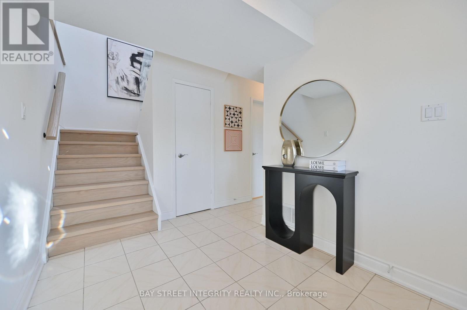 85 Angus Drive, Toronto, Ontario  M2J 2W9 - Photo 3 - C12756692