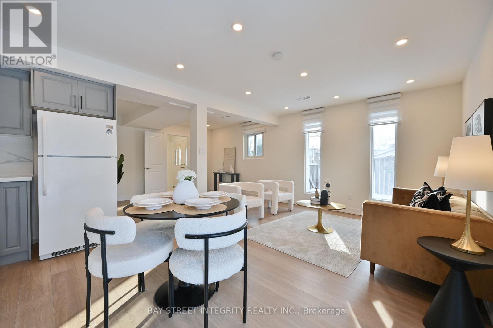 85 Angus Drive, Toronto, Ontario  M2J 2W9 - Photo 8 - C12756692