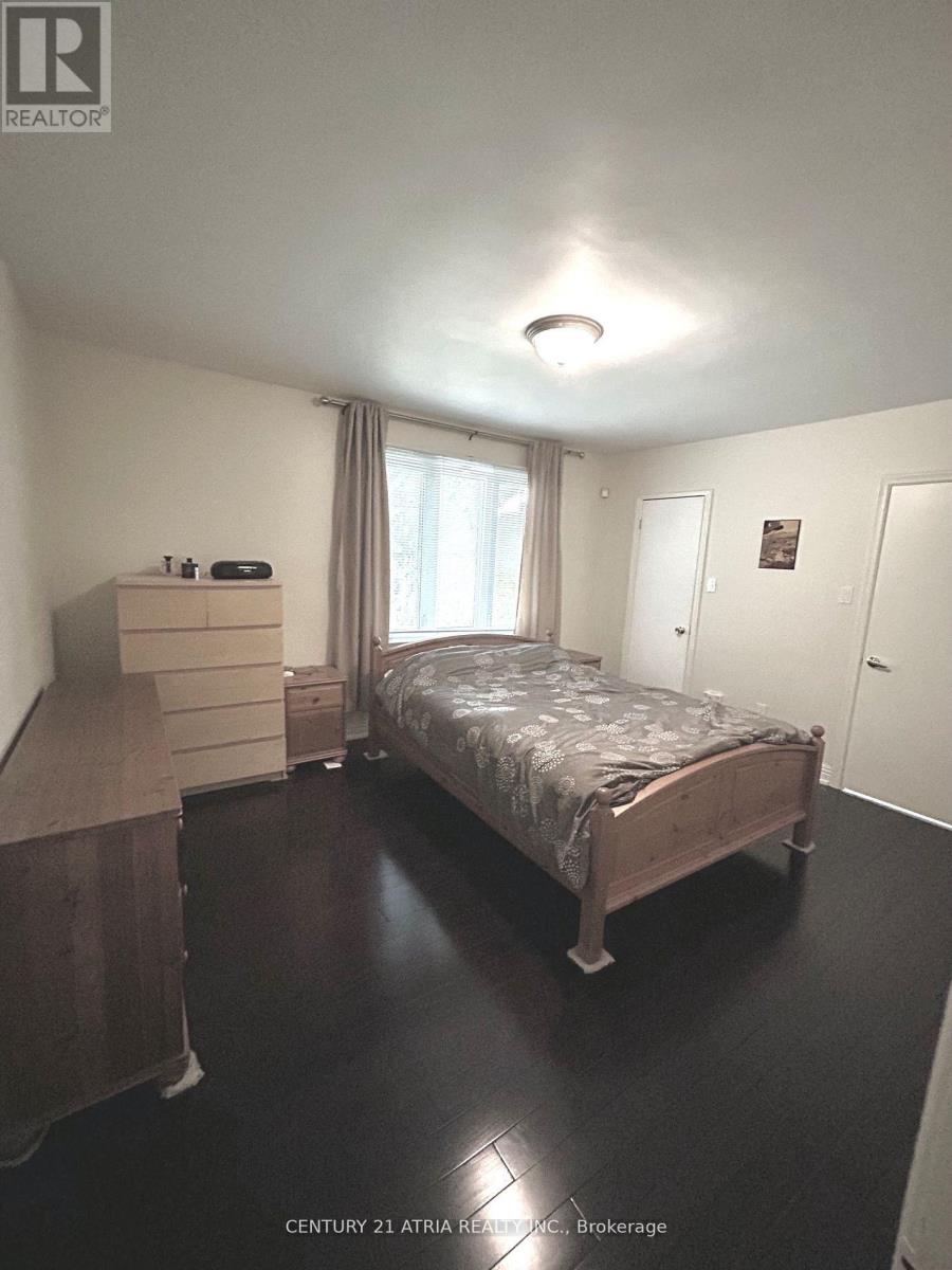 Upper Unit - 45 Ambrose Road, Toronto (Bayview Village), Ontario  M2K 1S2 - Photo 8 - C12756708