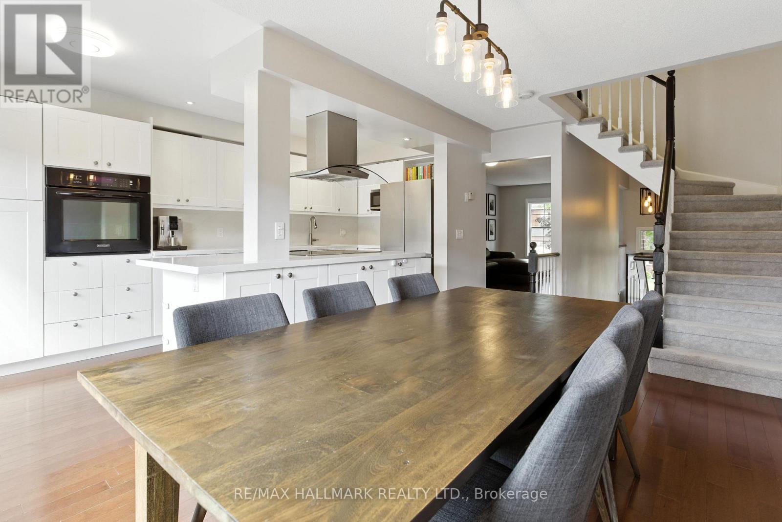 568 Legresley Lane, Newmarket, Ontario  L3Y 8R8 - Photo 13 - N12736844