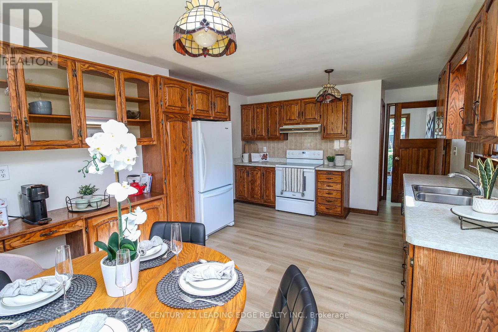 121 Northview Avenue, Whitby (Blue Grass Meadows), Ontario  L1N 2G8 - Photo 6 - E12756674